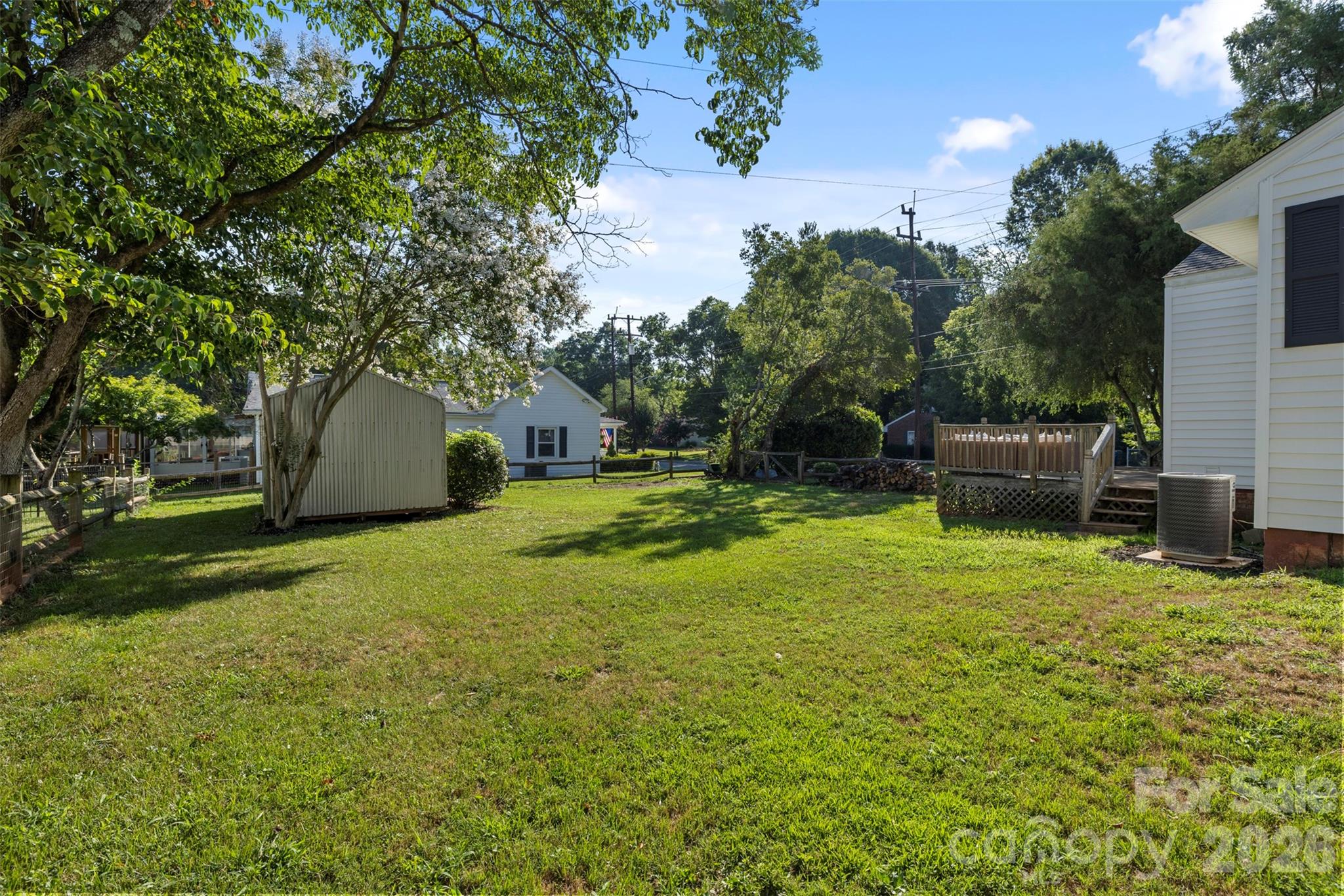 300 Harris Street Property Photo 27