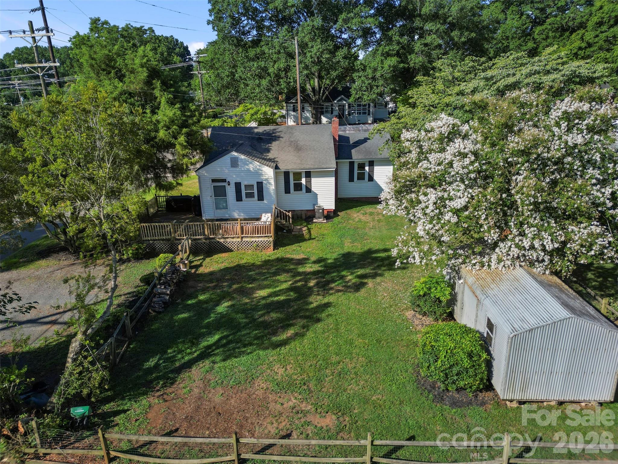 300 Harris Street Property Photo 29