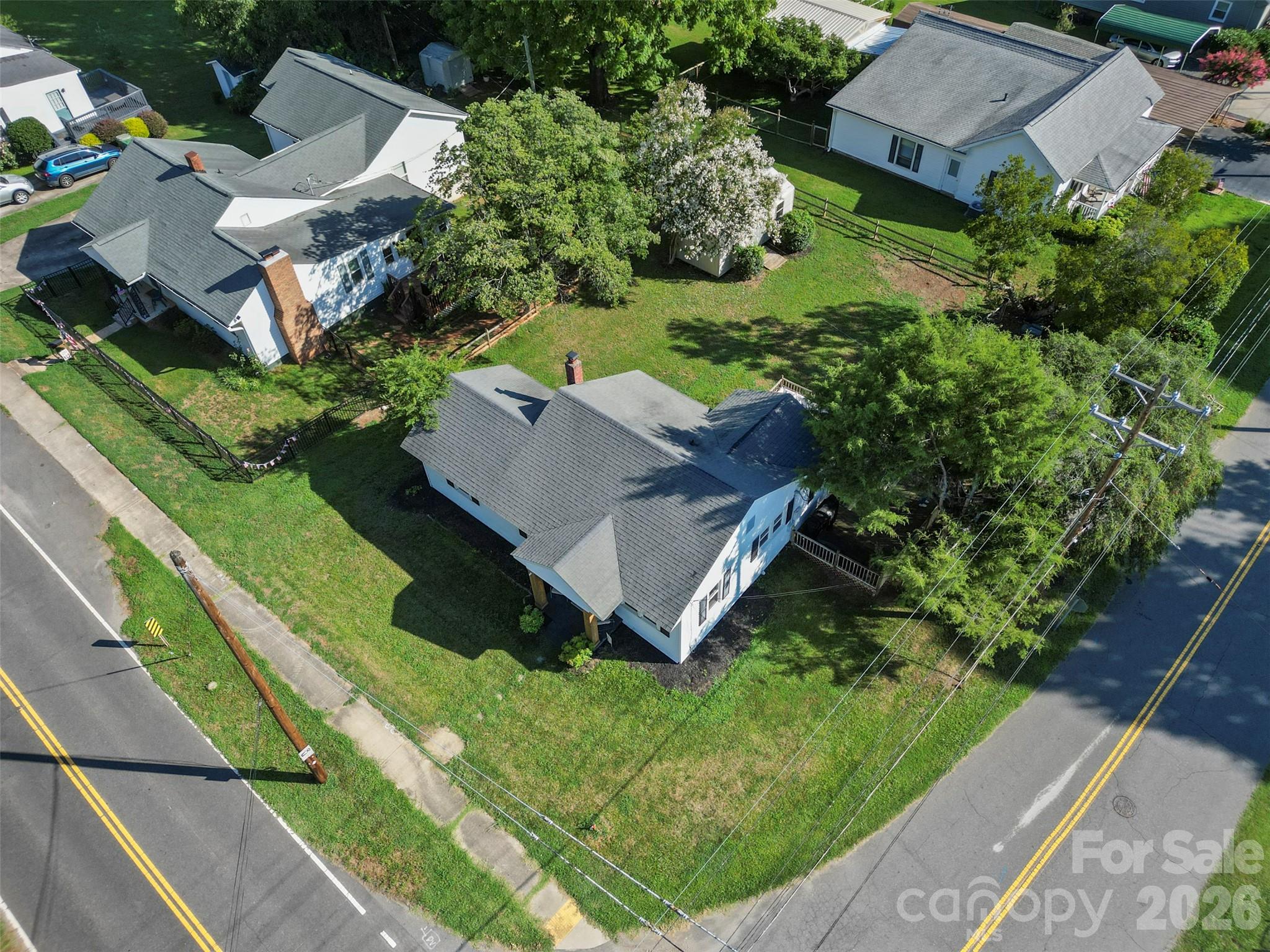 300 Harris Street Property Photo 32