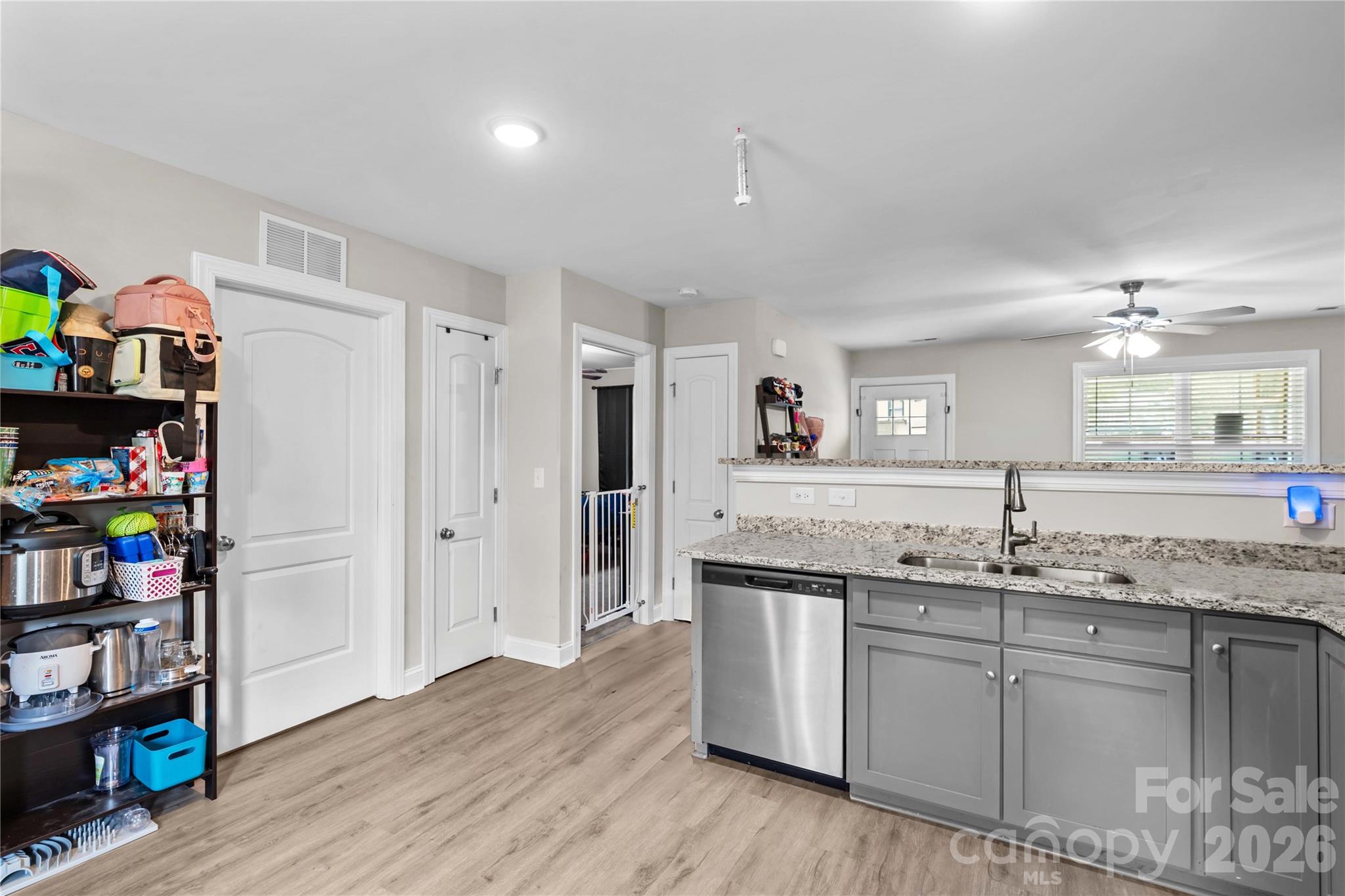 645 Harry Street Property Photo 7
