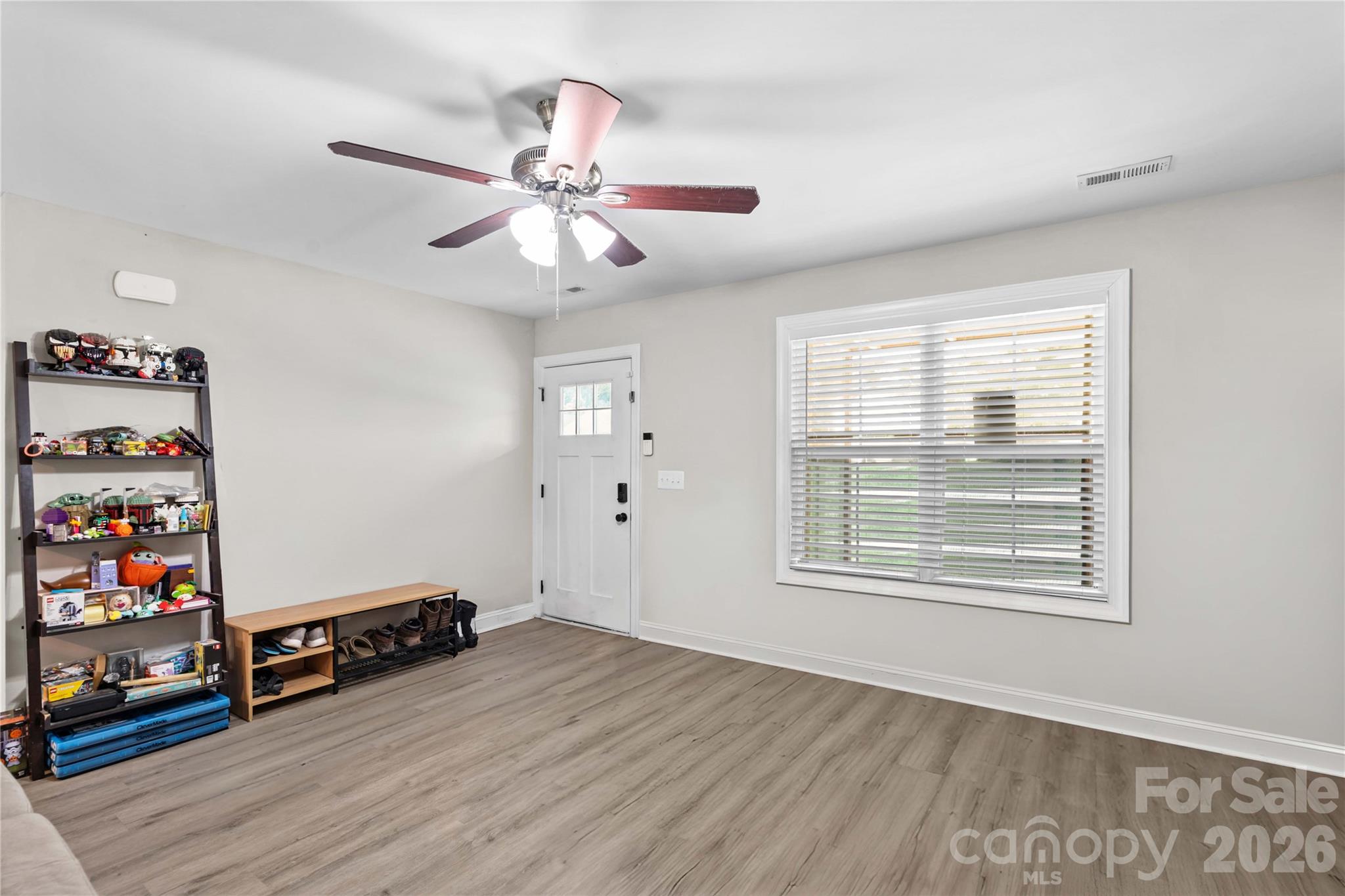 645 Harry Street Property Photo 12