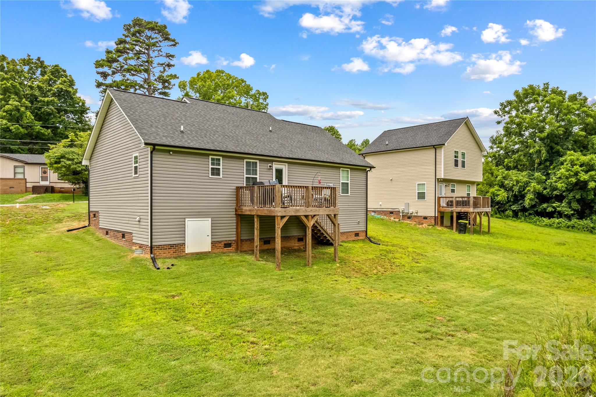 645 Harry Street Property Photo 23