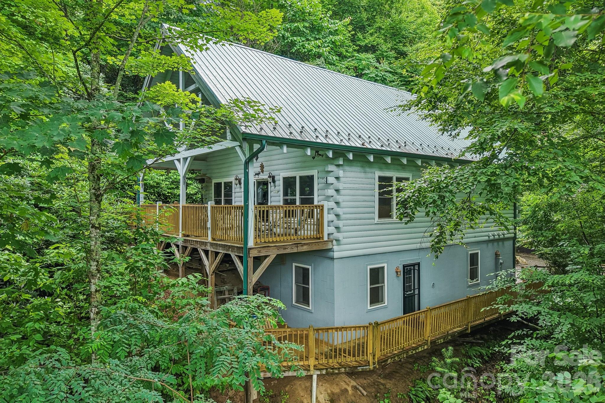 1061 Setzer Cove Road Property Photo 1
