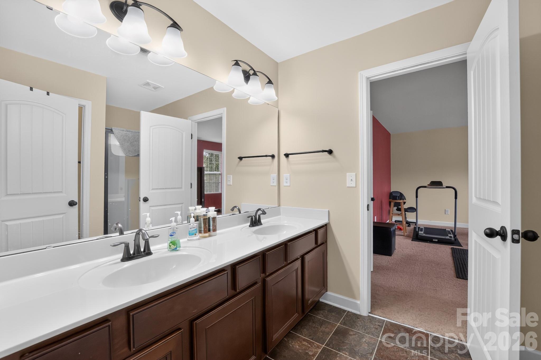 5909 Langwell Lane Property Photo 16