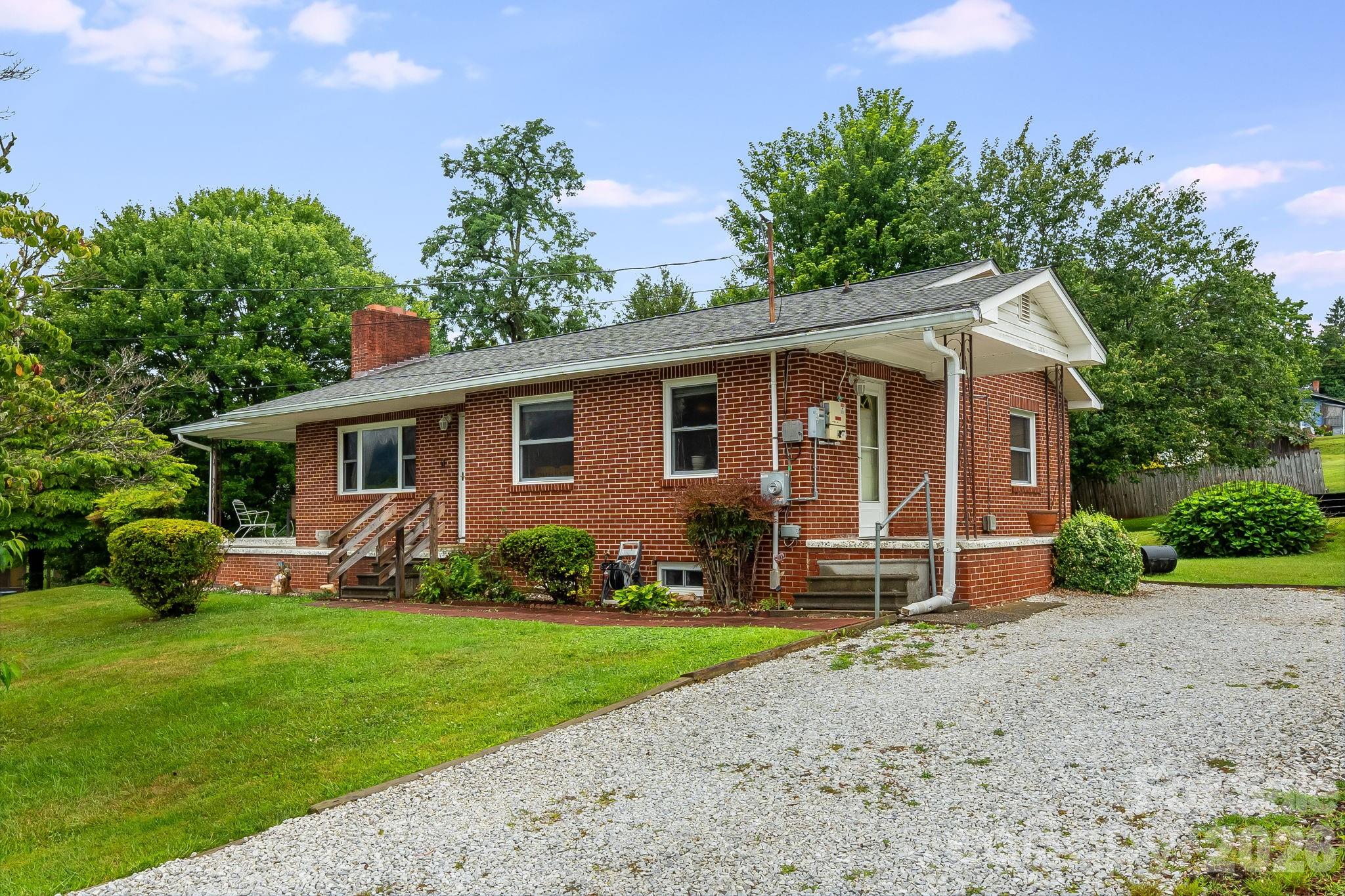 4 Brad Street Property Photo 1