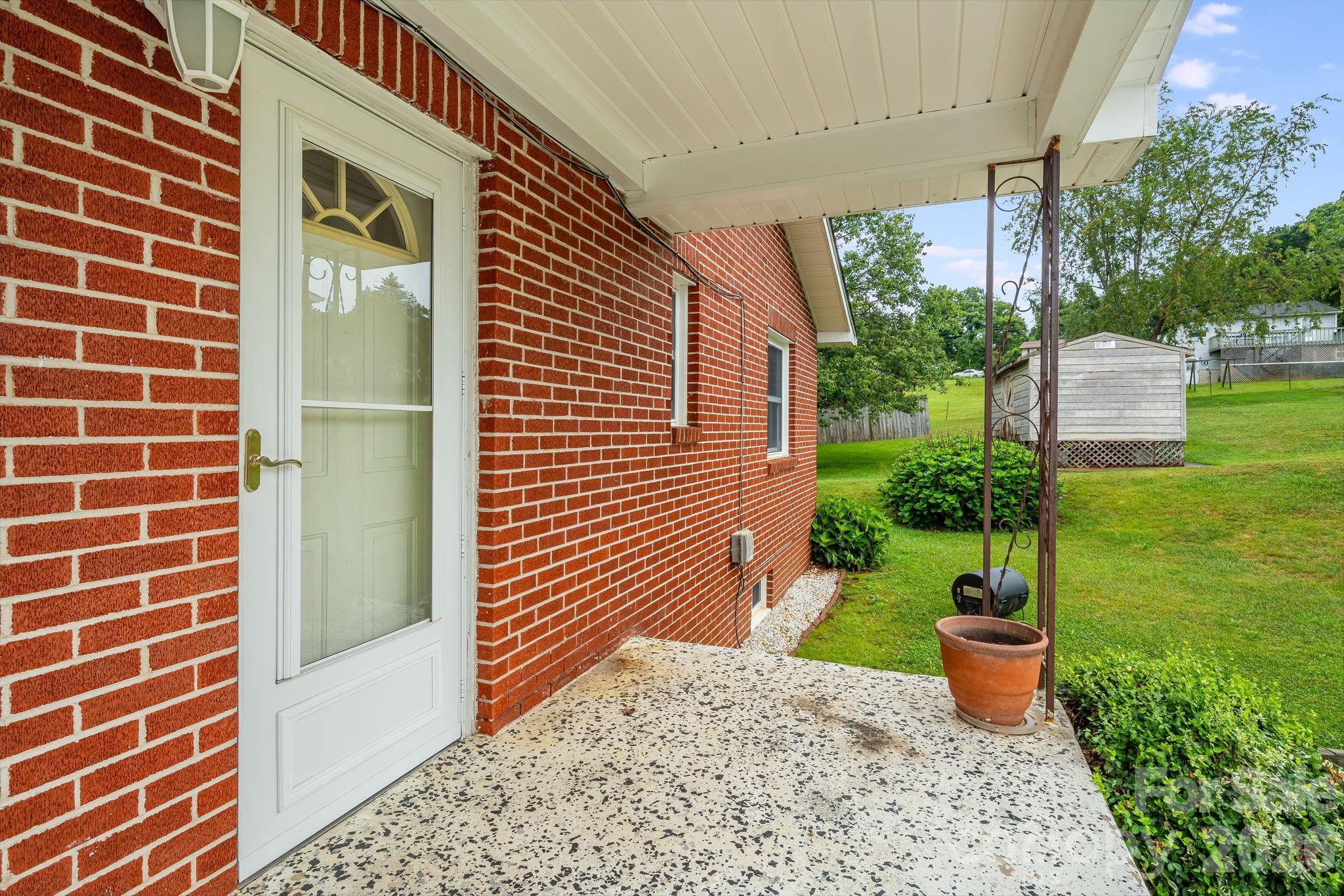 4 Brad Street Property Photo 3