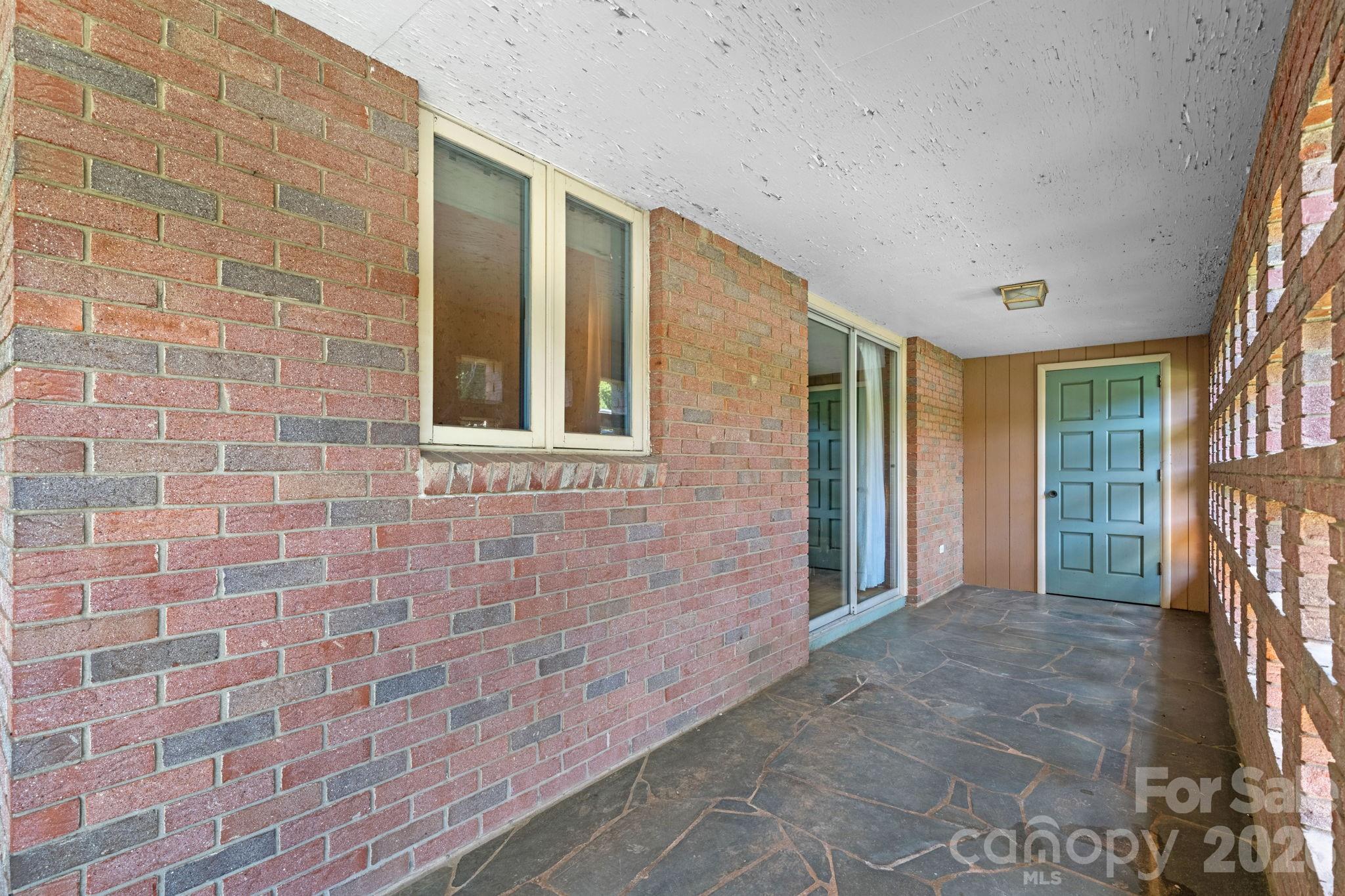 1335 36th Avenue Drive 20-27/d Property Photo 8