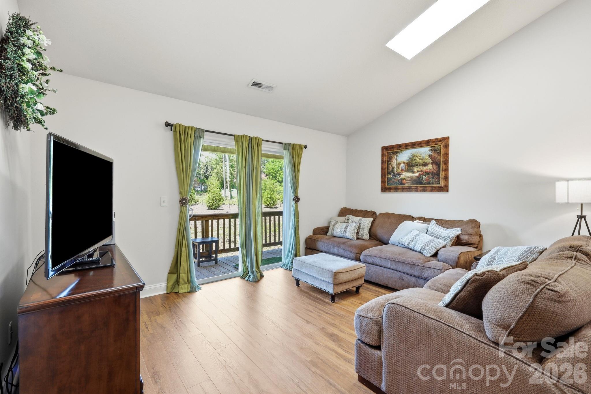 123 Foxden Drive 202 Property Photo 4