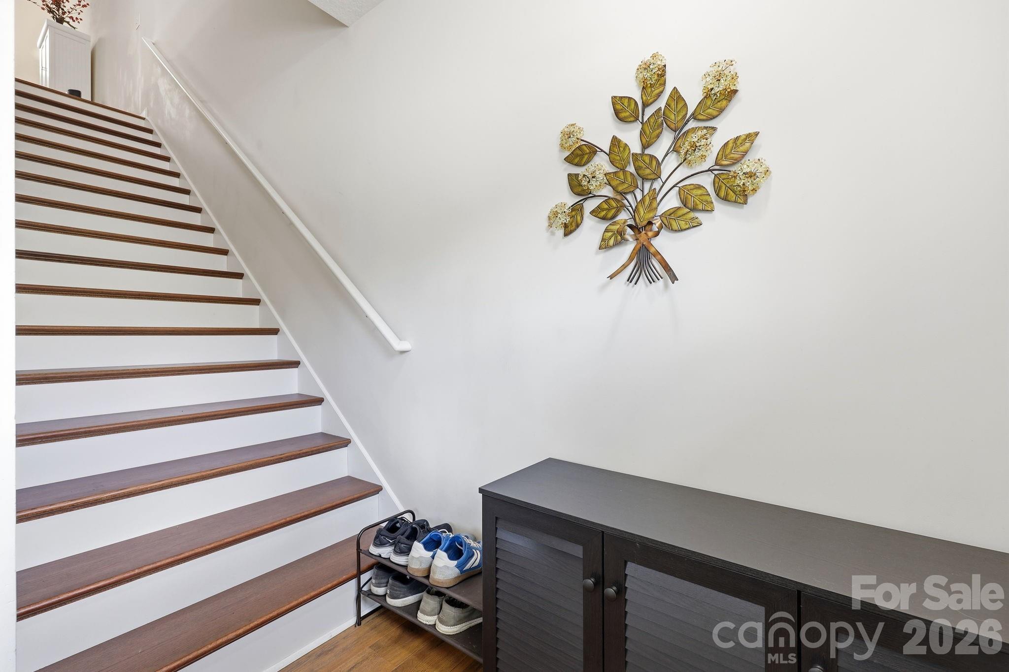 123 Foxden Drive 202 Property Photo 21