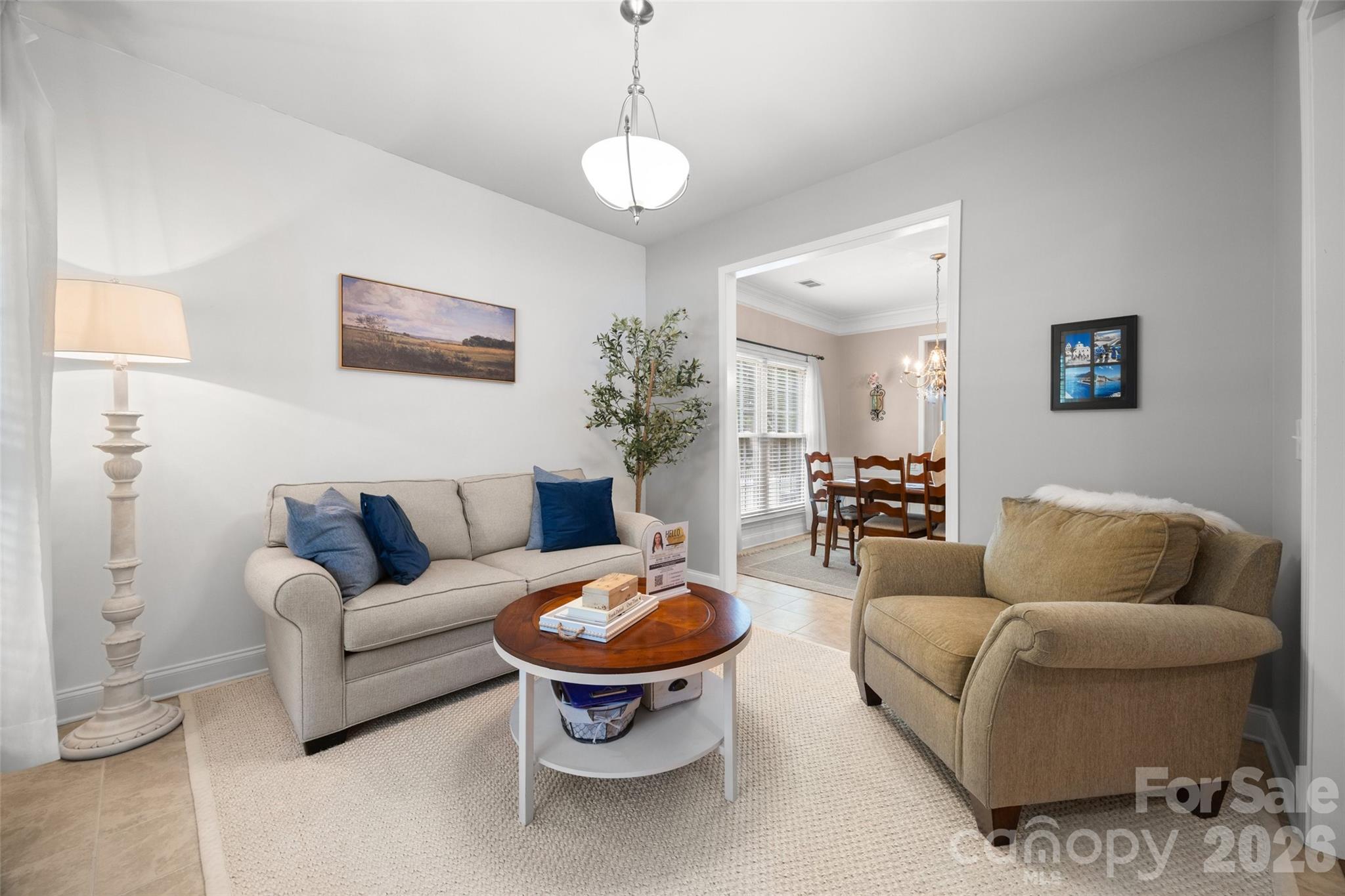 3339 Kingshire Way Property Photo 8