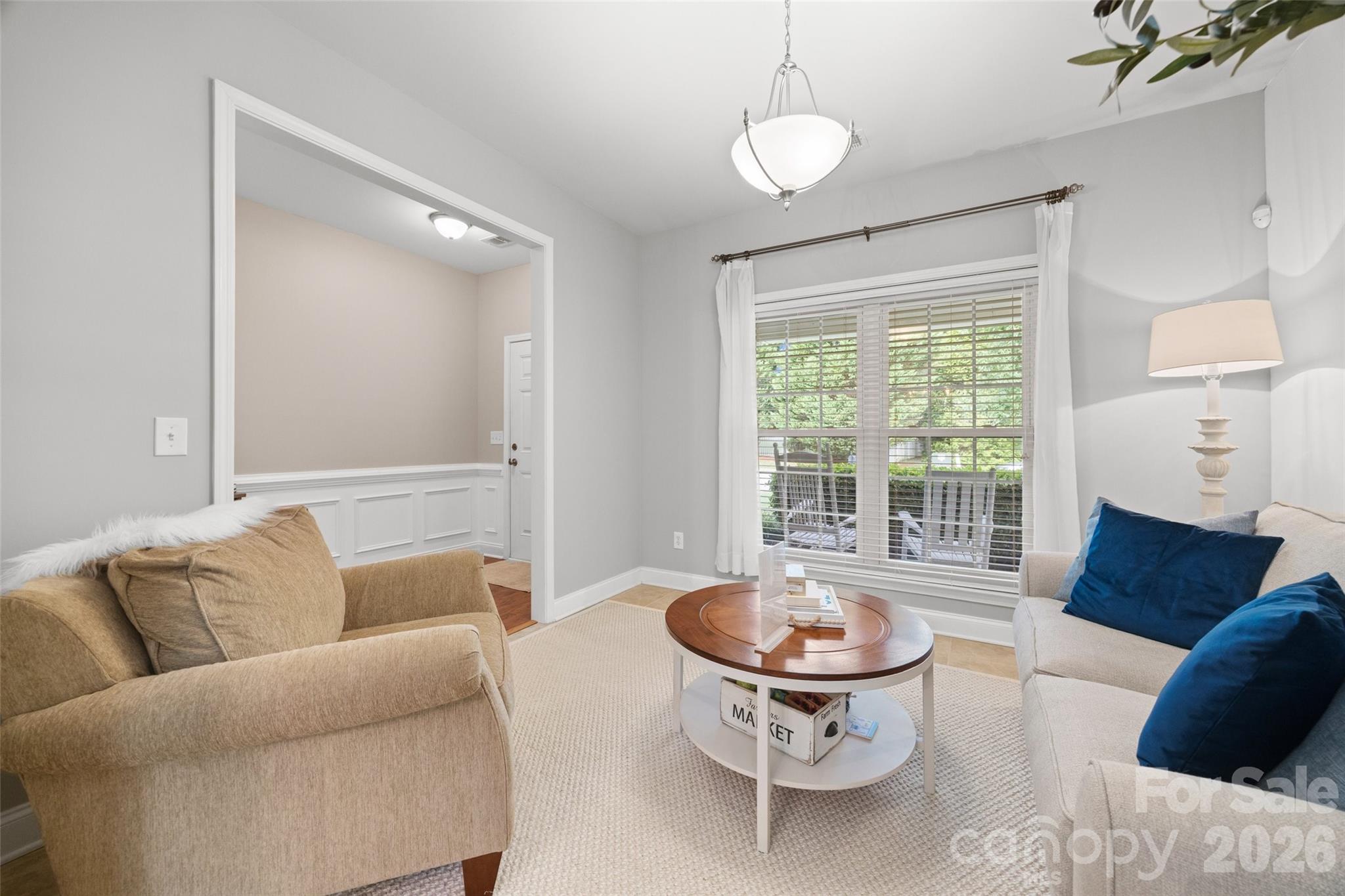 3339 Kingshire Way Property Photo 12