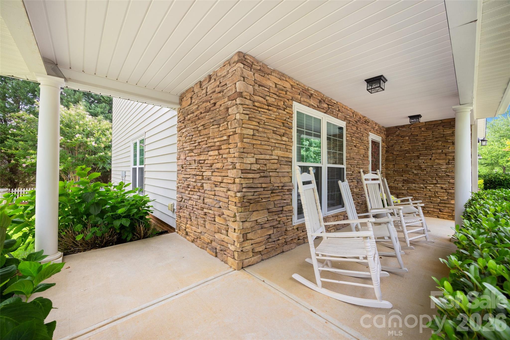 3339 Kingshire Way Property Photo 14