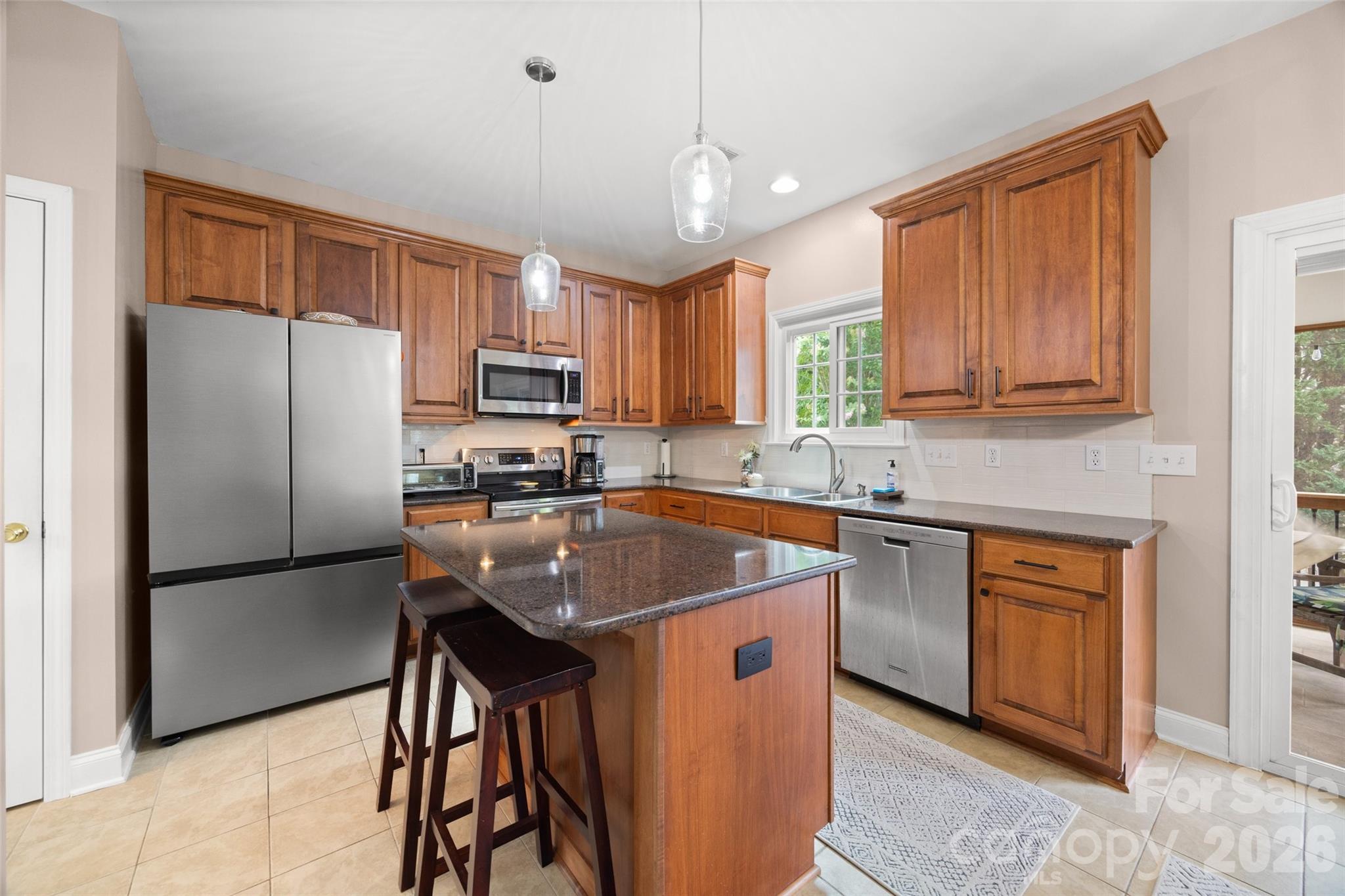 3339 Kingshire Way Property Photo 16