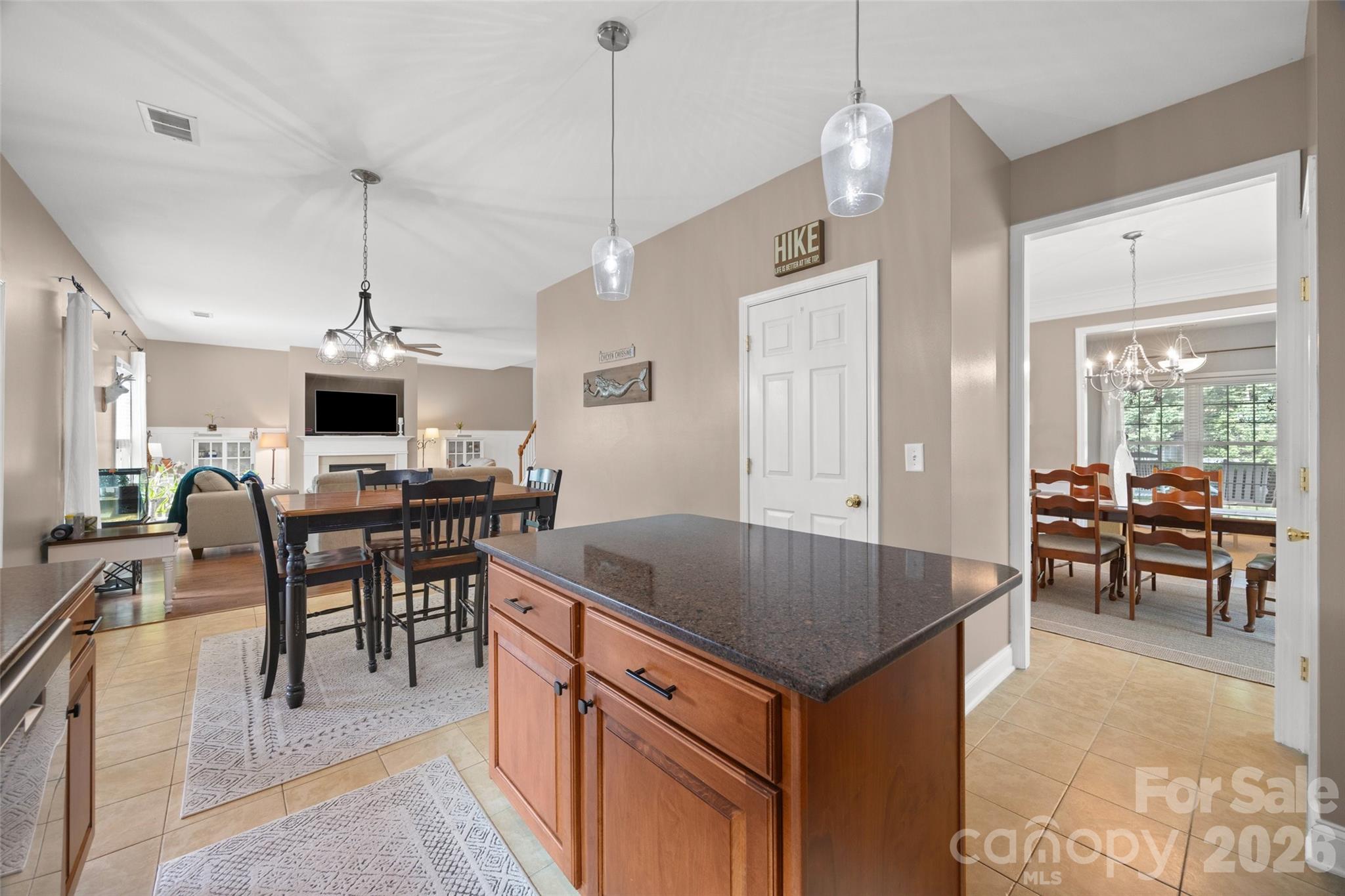 3339 Kingshire Way Property Photo 20