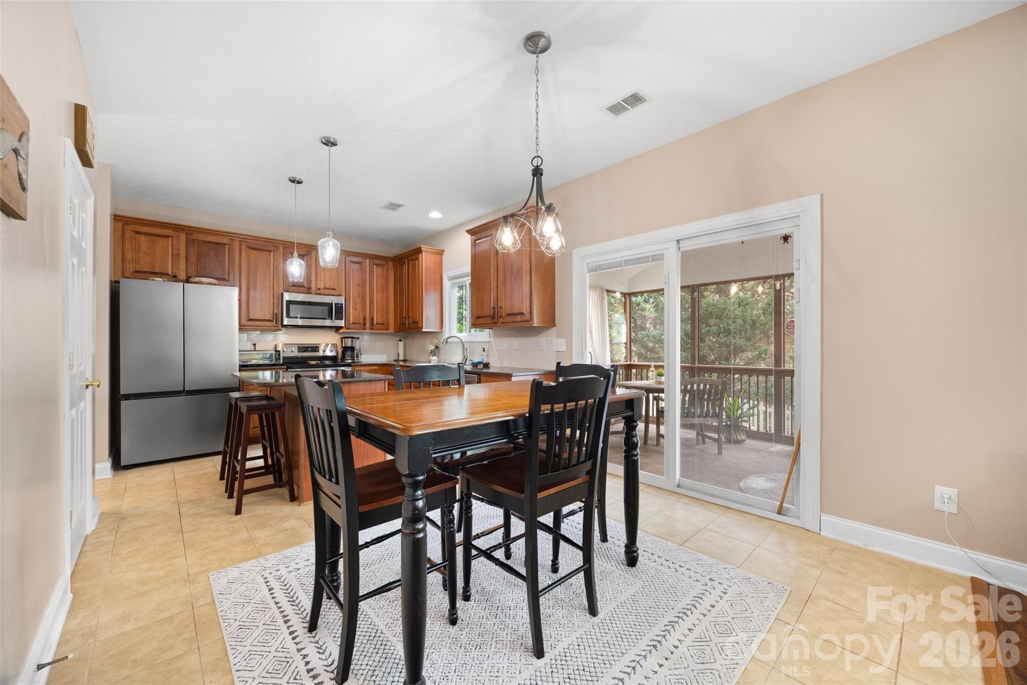 3339 Kingshire Way Property Photo 21