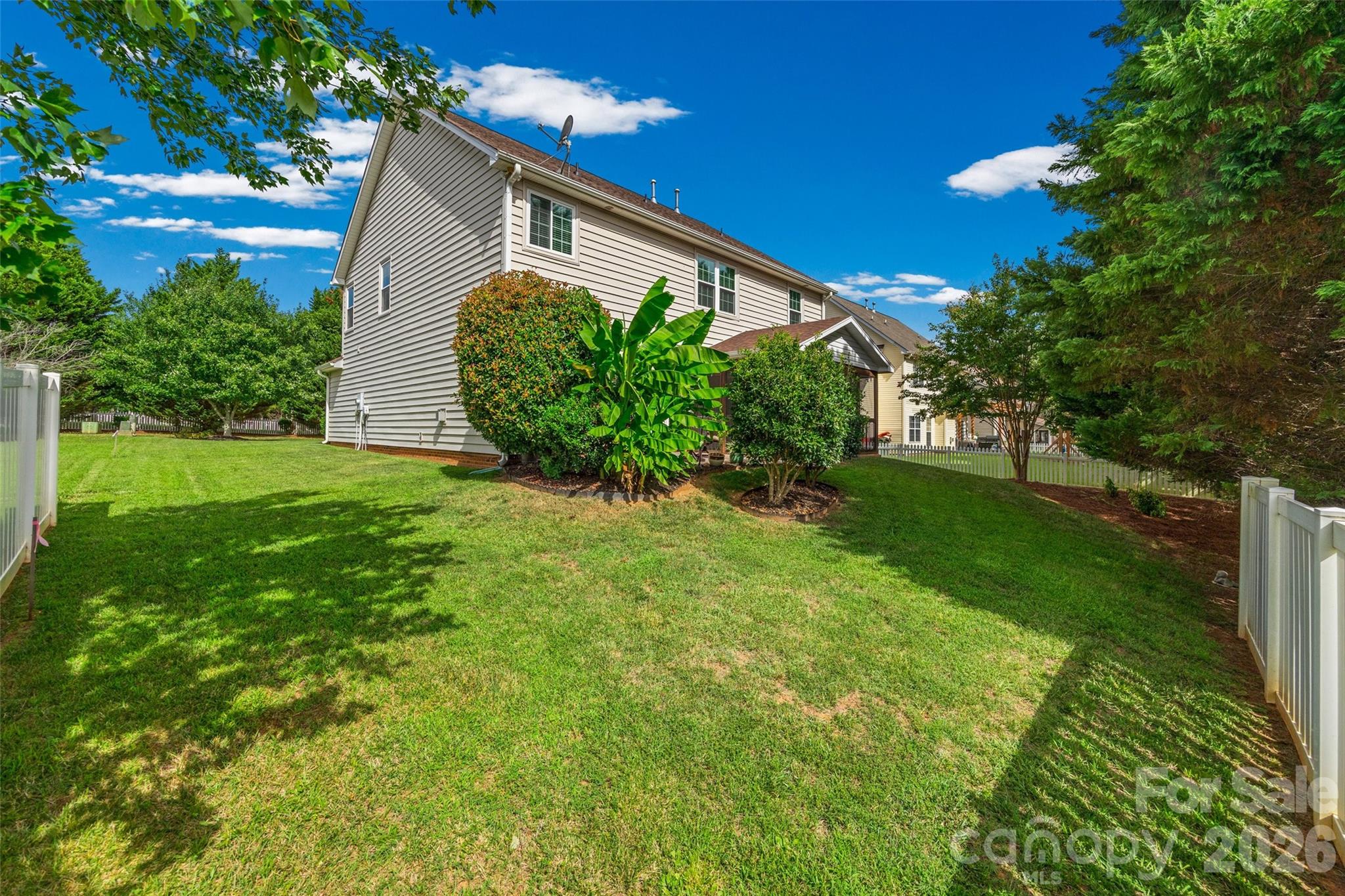 3339 Kingshire Way Property Photo 36