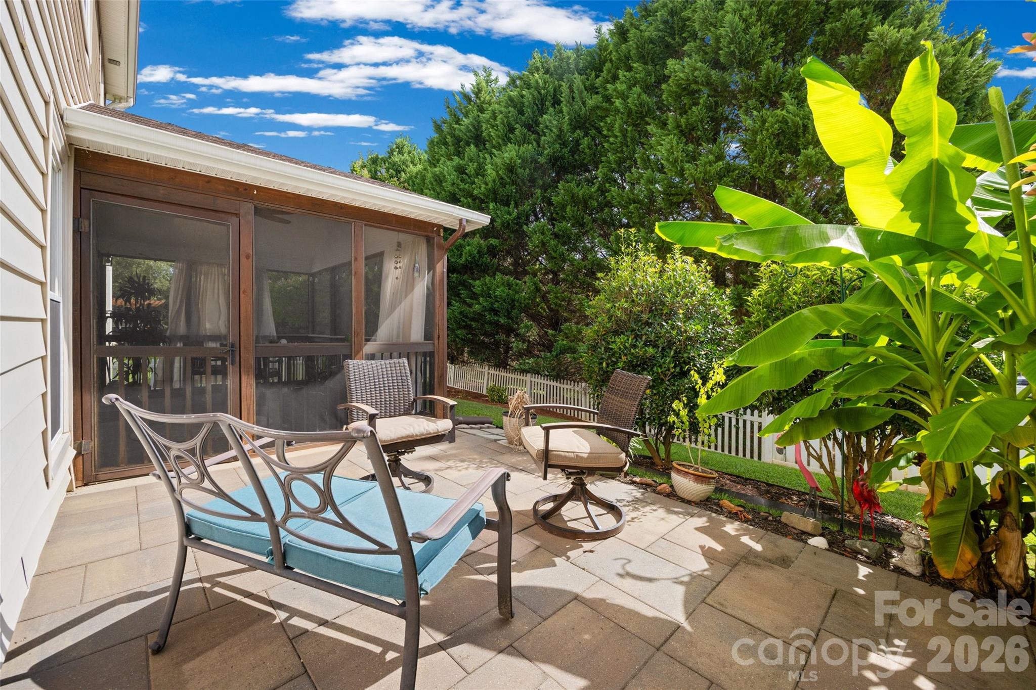 3339 Kingshire Way Property Photo 37