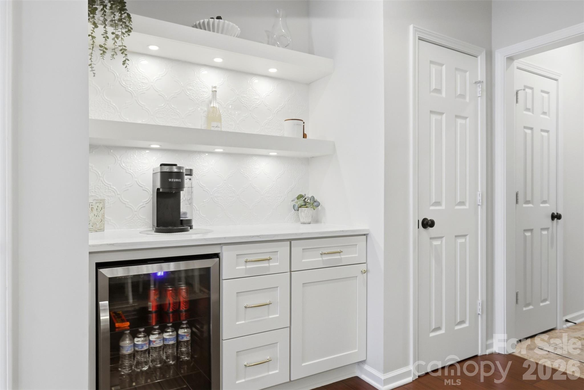 2020 White Cedar Lane Property Photo 5