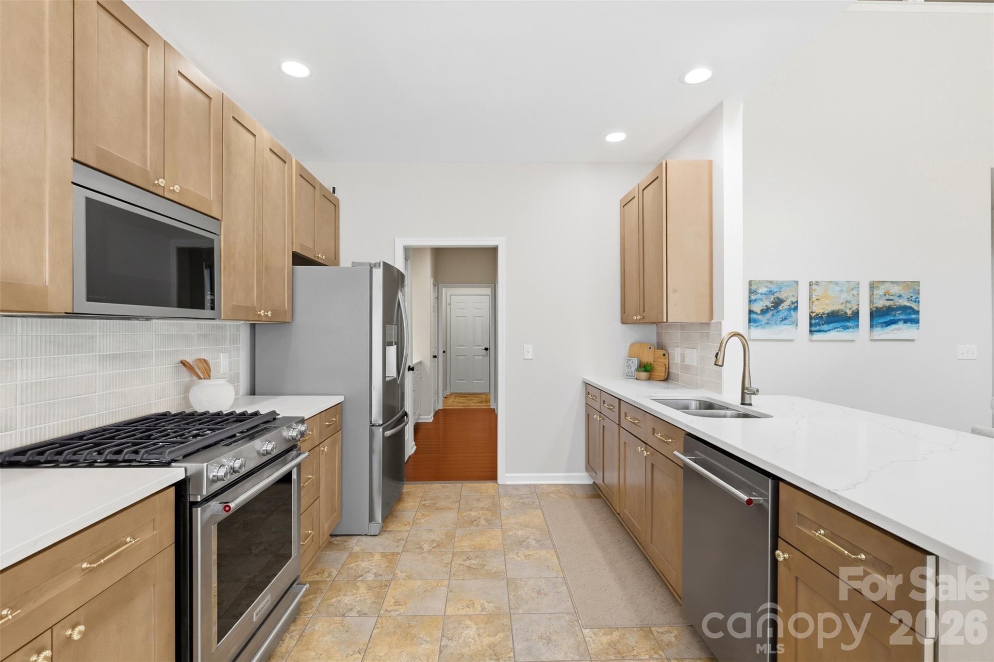 2020 White Cedar Lane Property Photo 12