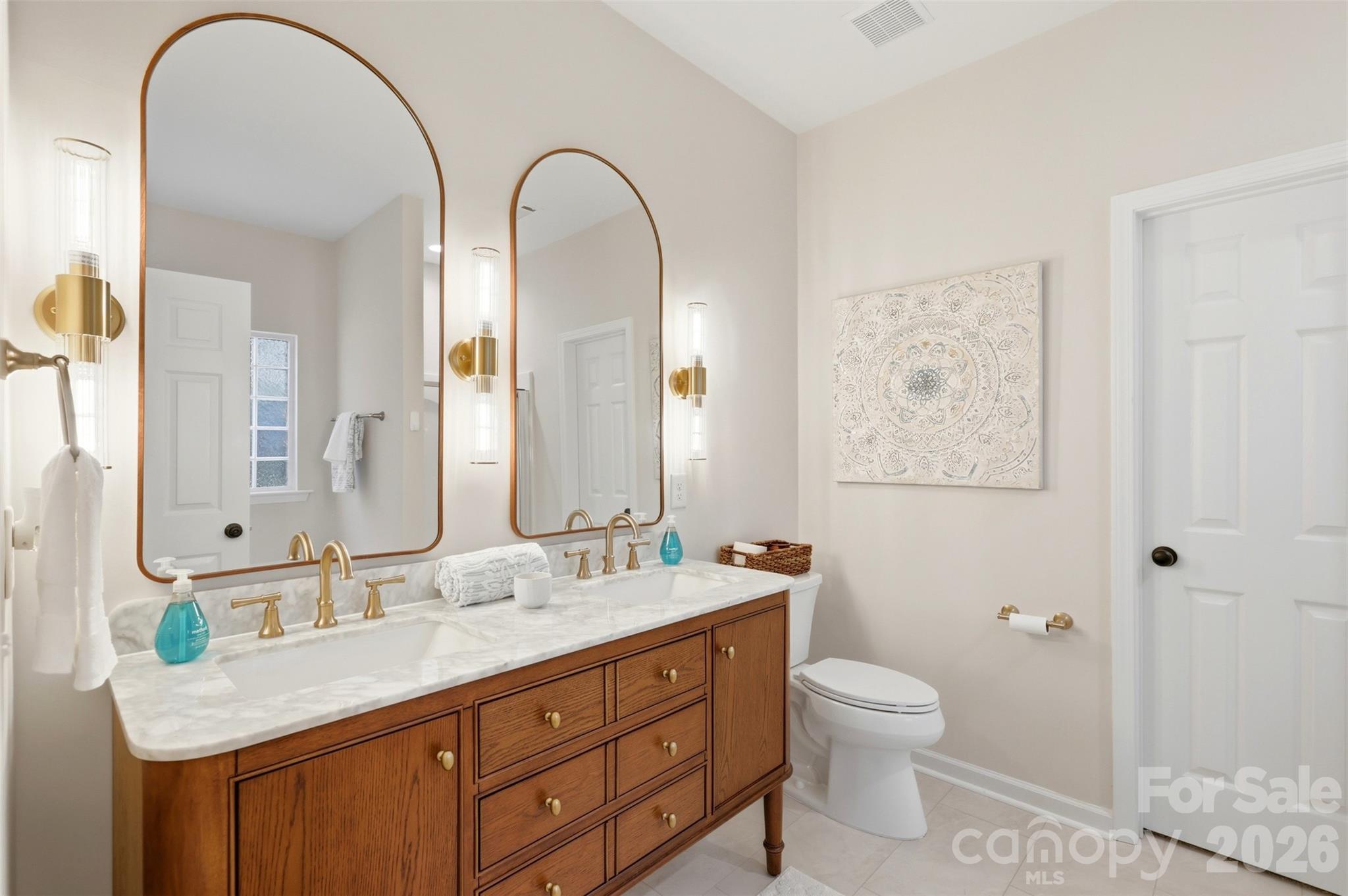 2020 White Cedar Lane Property Photo 17