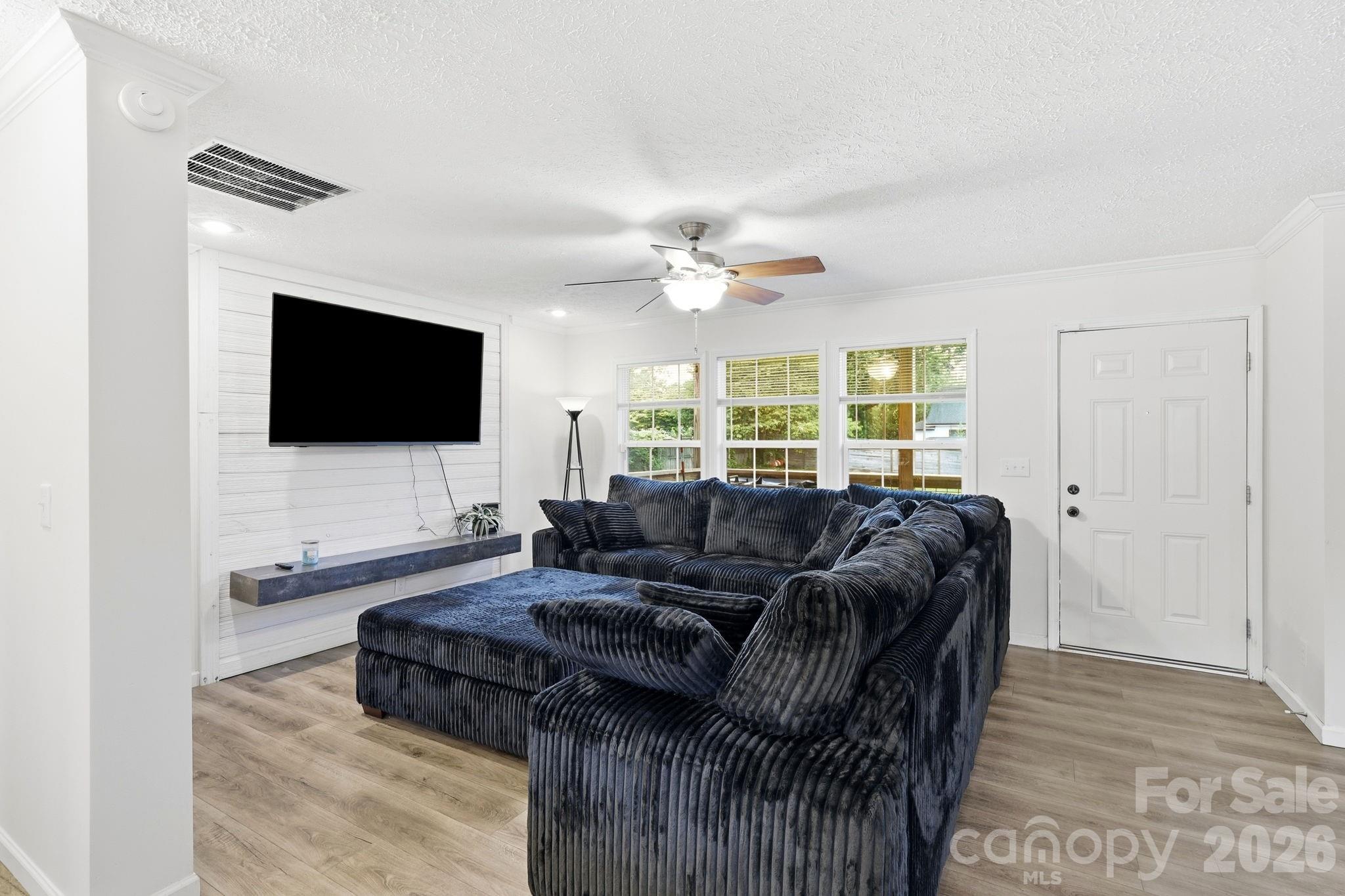 417 Glover Street Property Photo 6