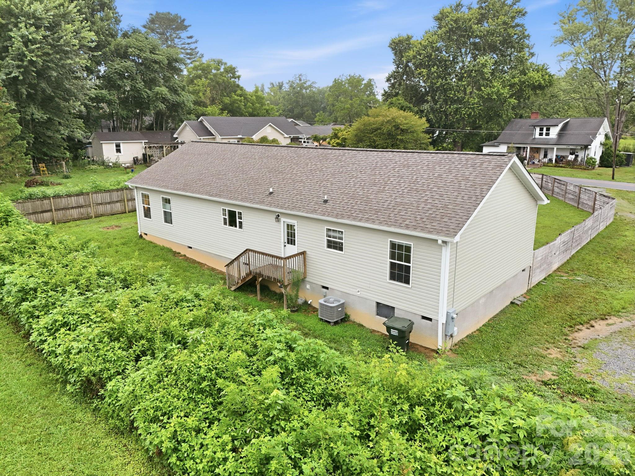 417 Glover Street Property Photo 28