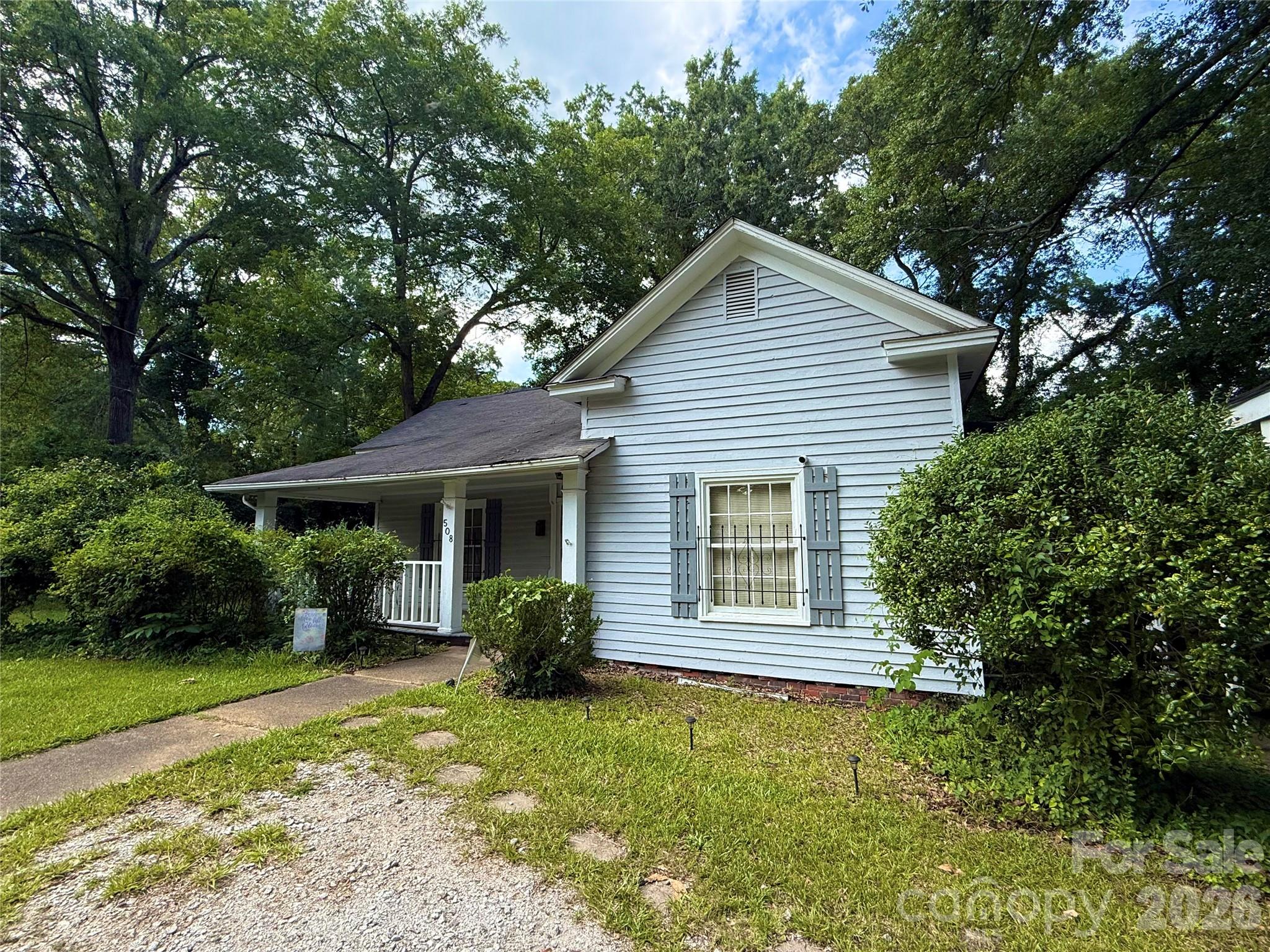 508 Chesterfield Avenue Property Photo 1