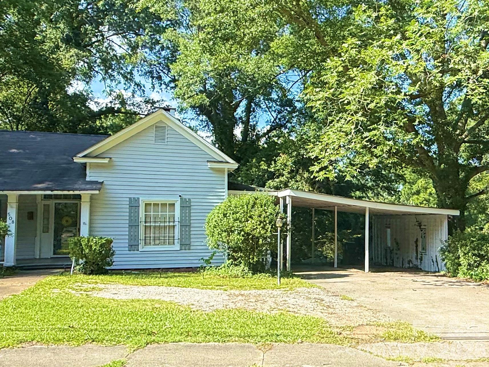 508 Chesterfield Avenue Property Photo 3
