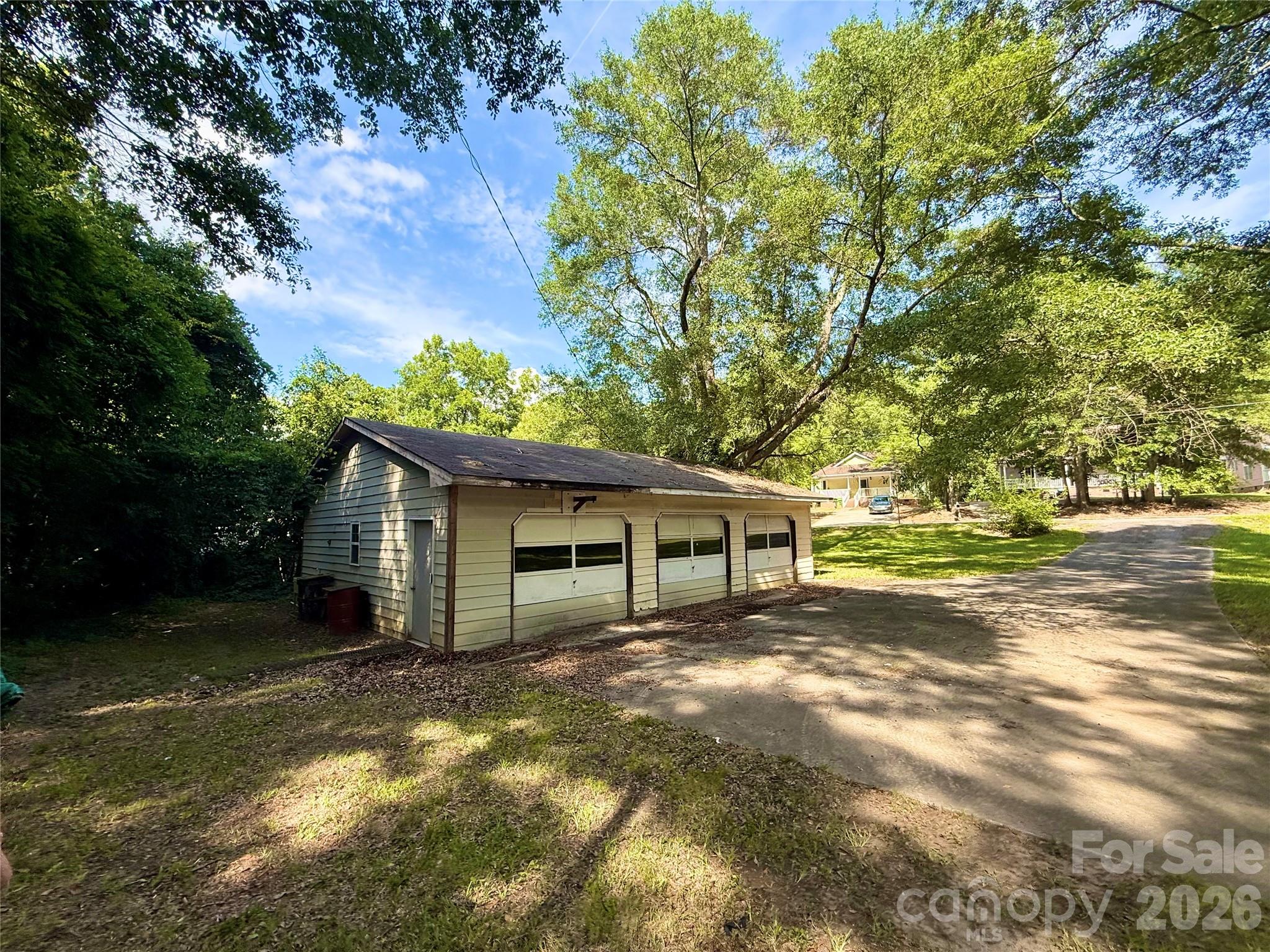 508 Chesterfield Avenue Property Photo 11