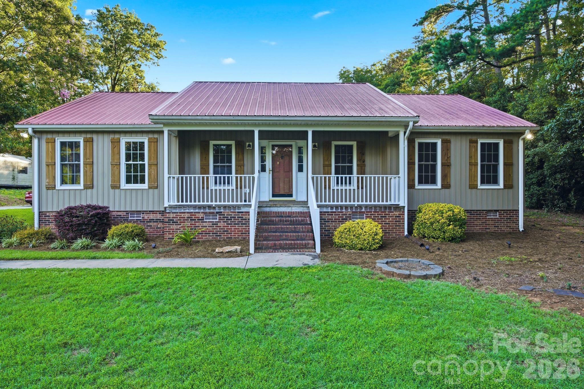 1905 Stokes Ferry Road Property Photo 1