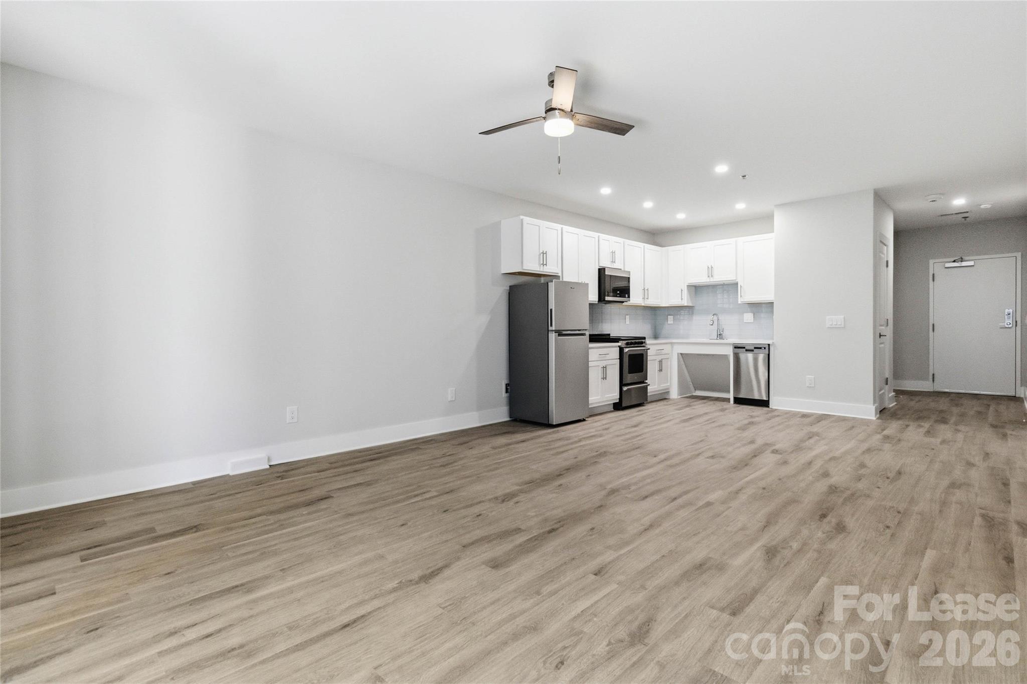 350 W Main Avenue 102 Property Photo 6