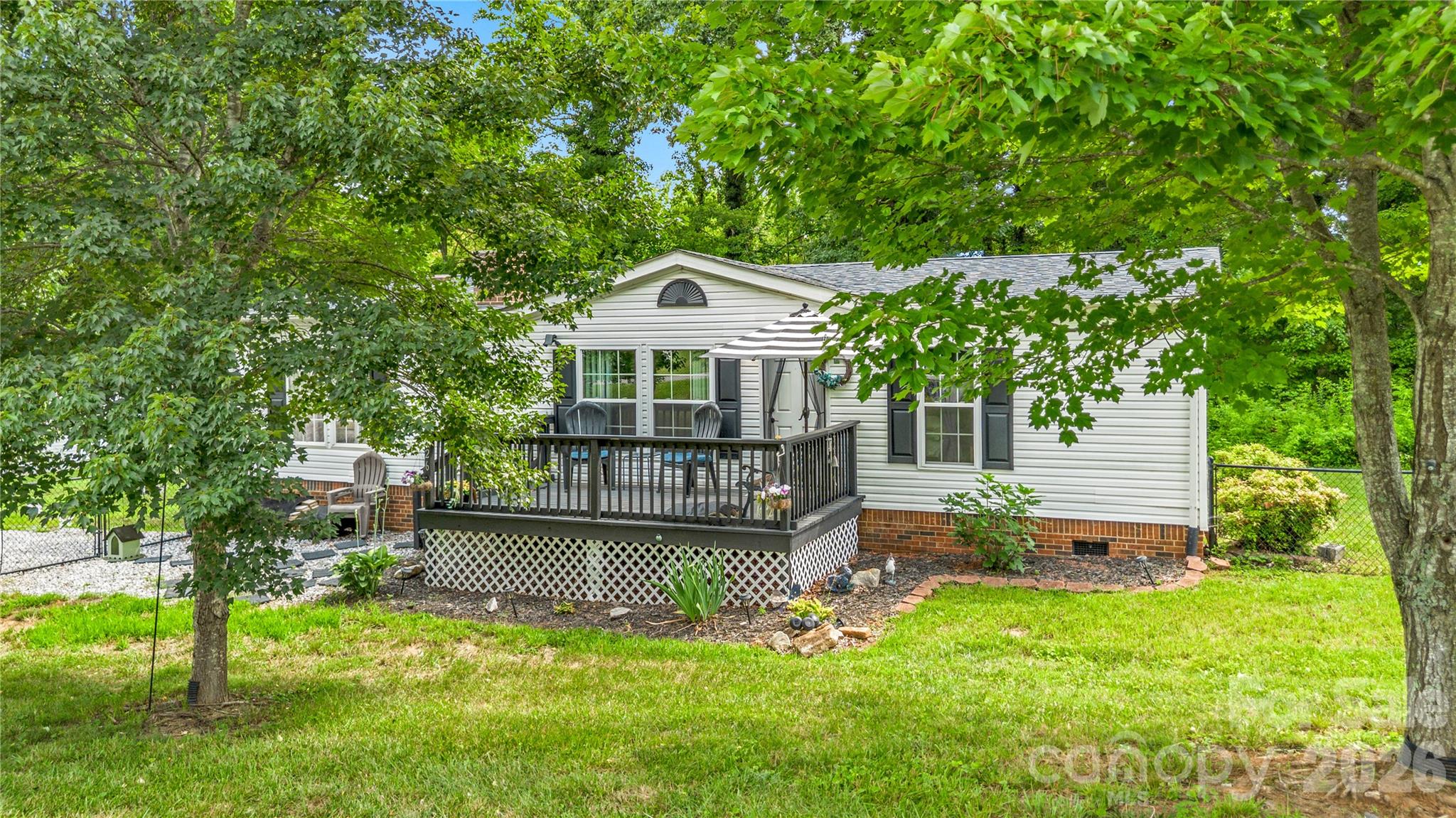 126 Samuel Circle Property Photo 1