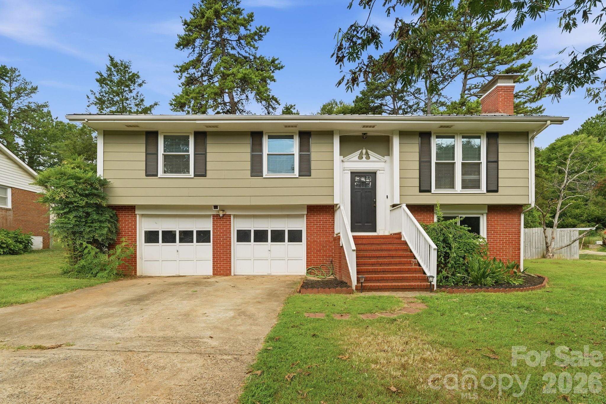 2080 South Point Road Property Photo 1