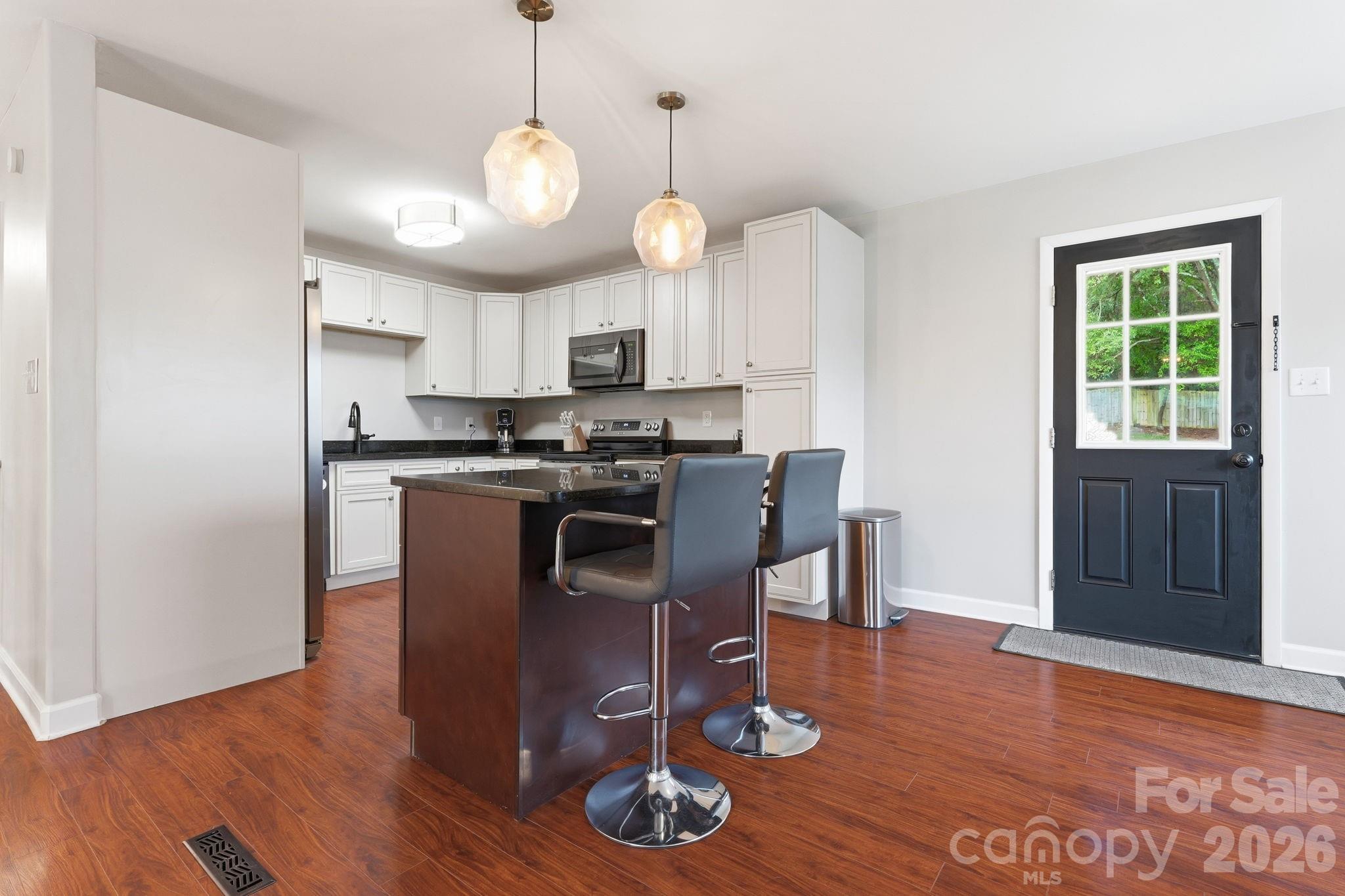2080 South Point Road Property Photo 10
