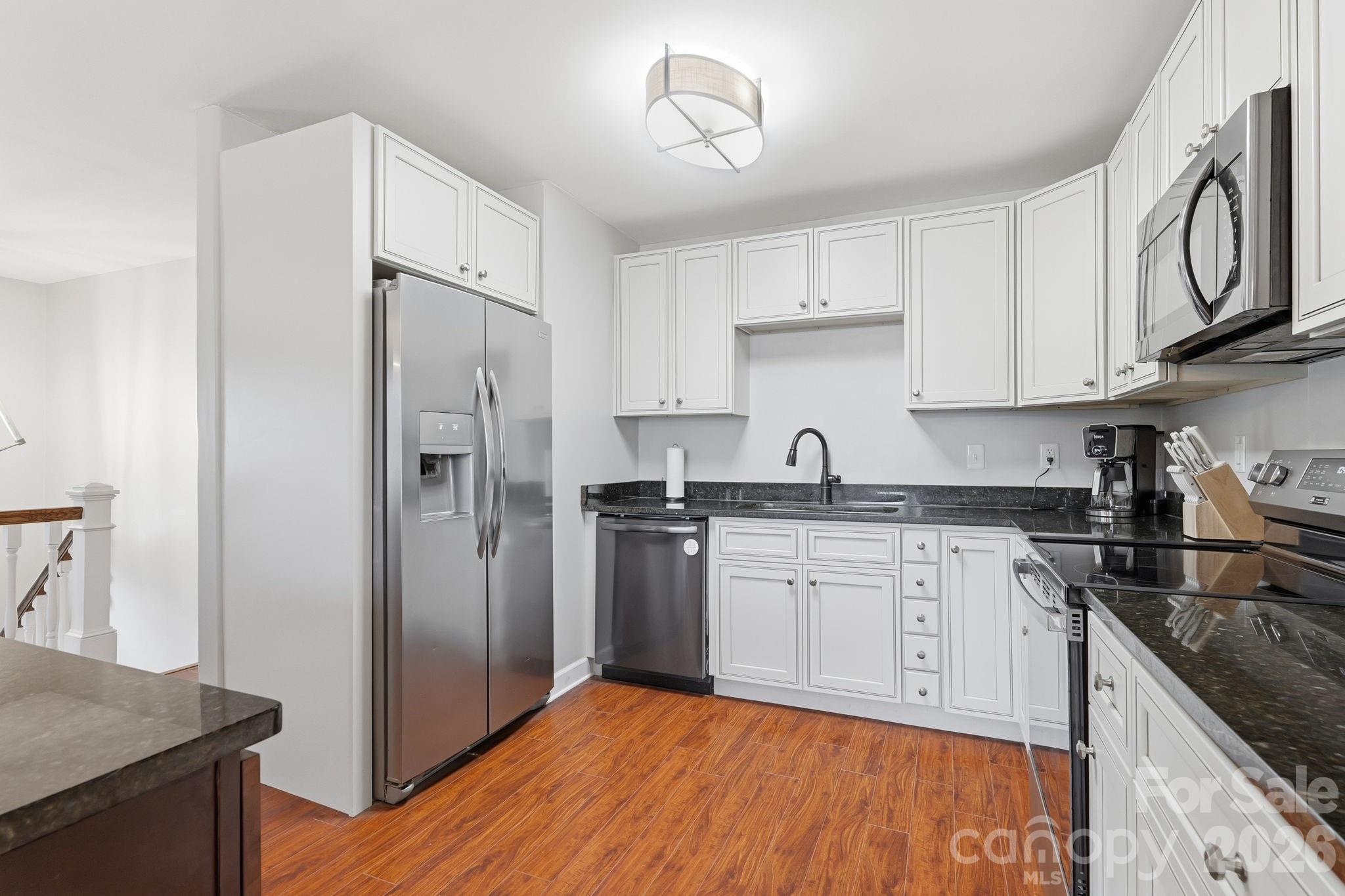 2080 South Point Road Property Photo 12