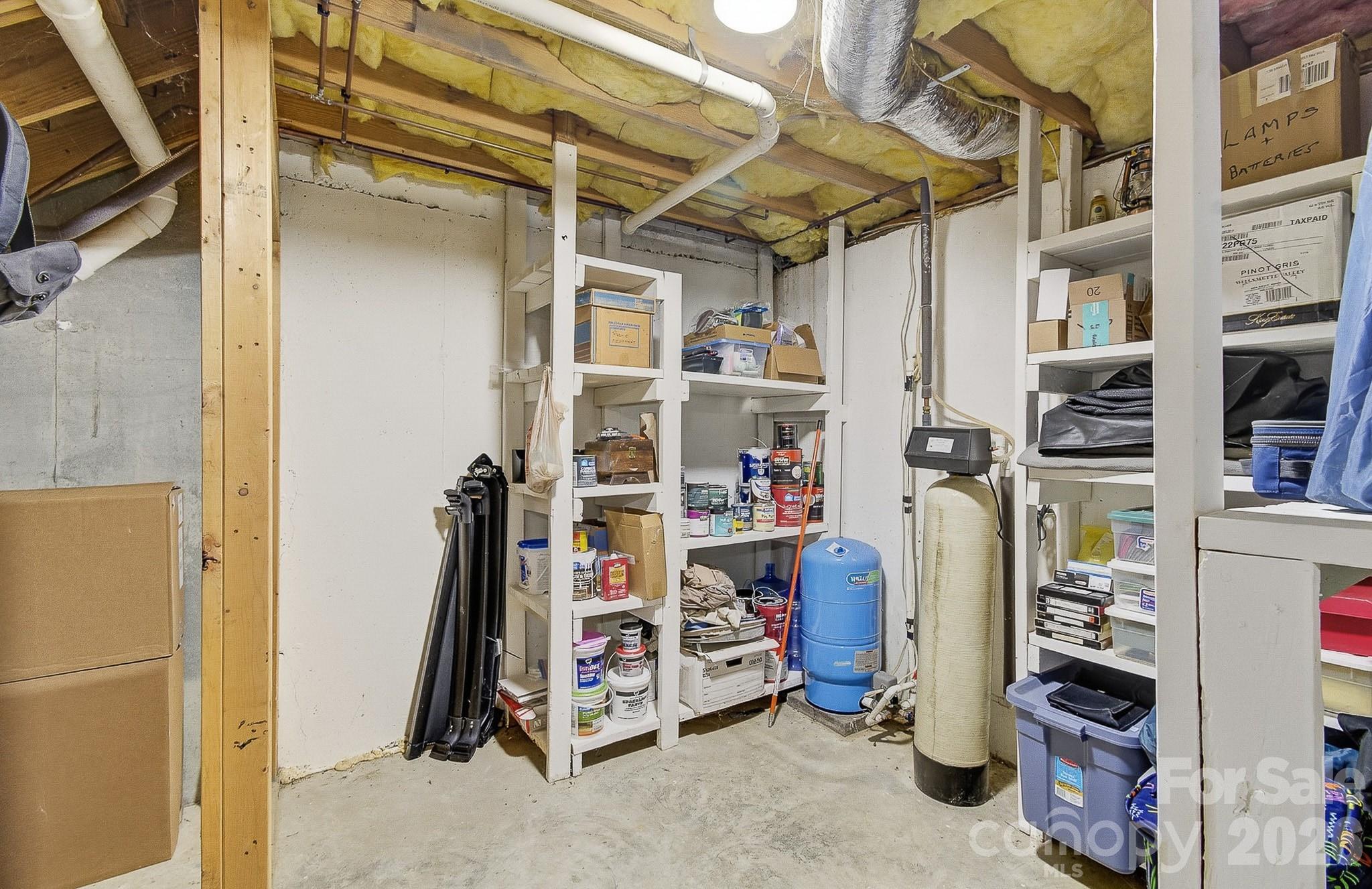 28 Secretariat Drive Property Photo 43