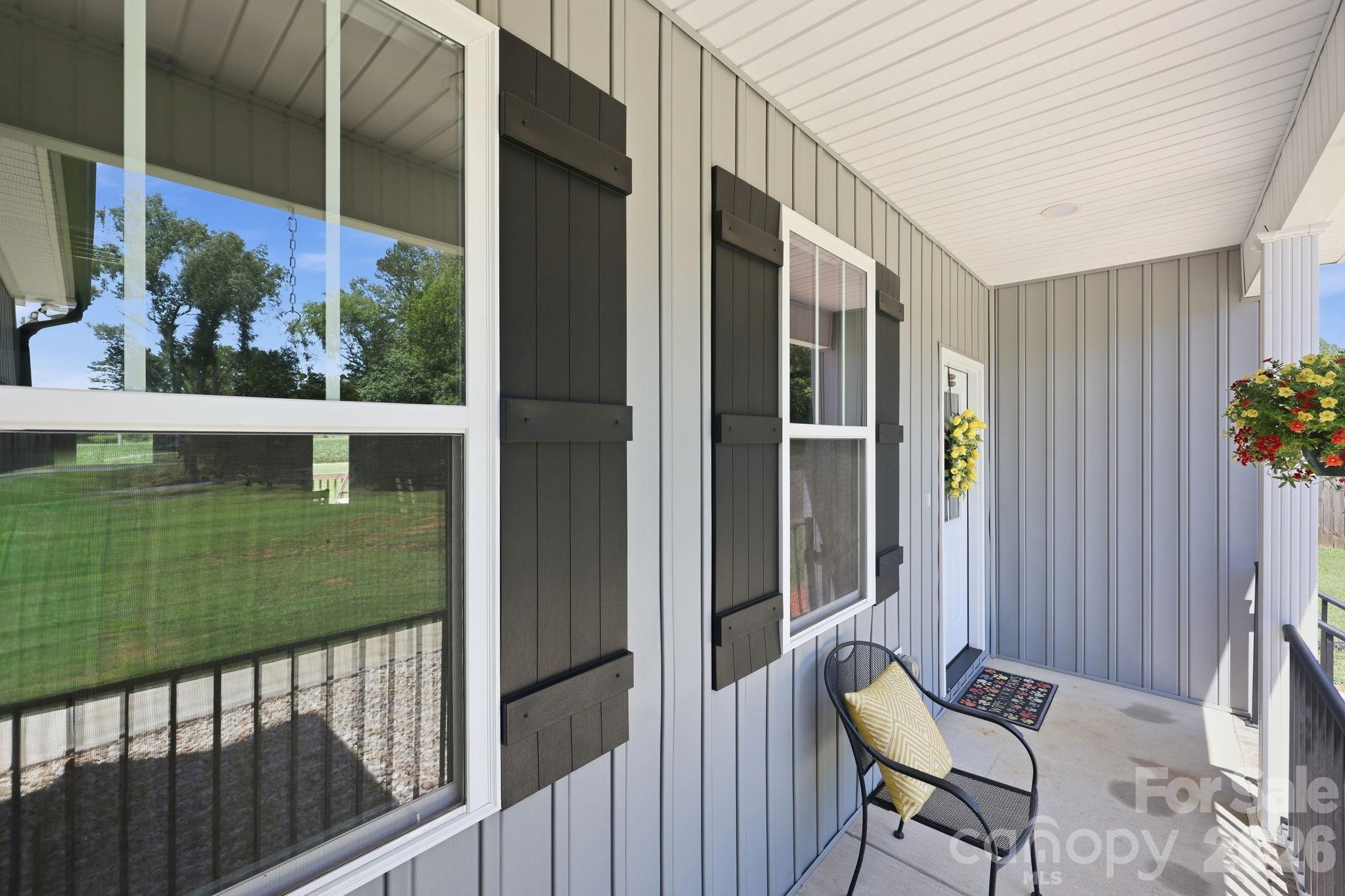 140 Smoke Lane Property Photo 7