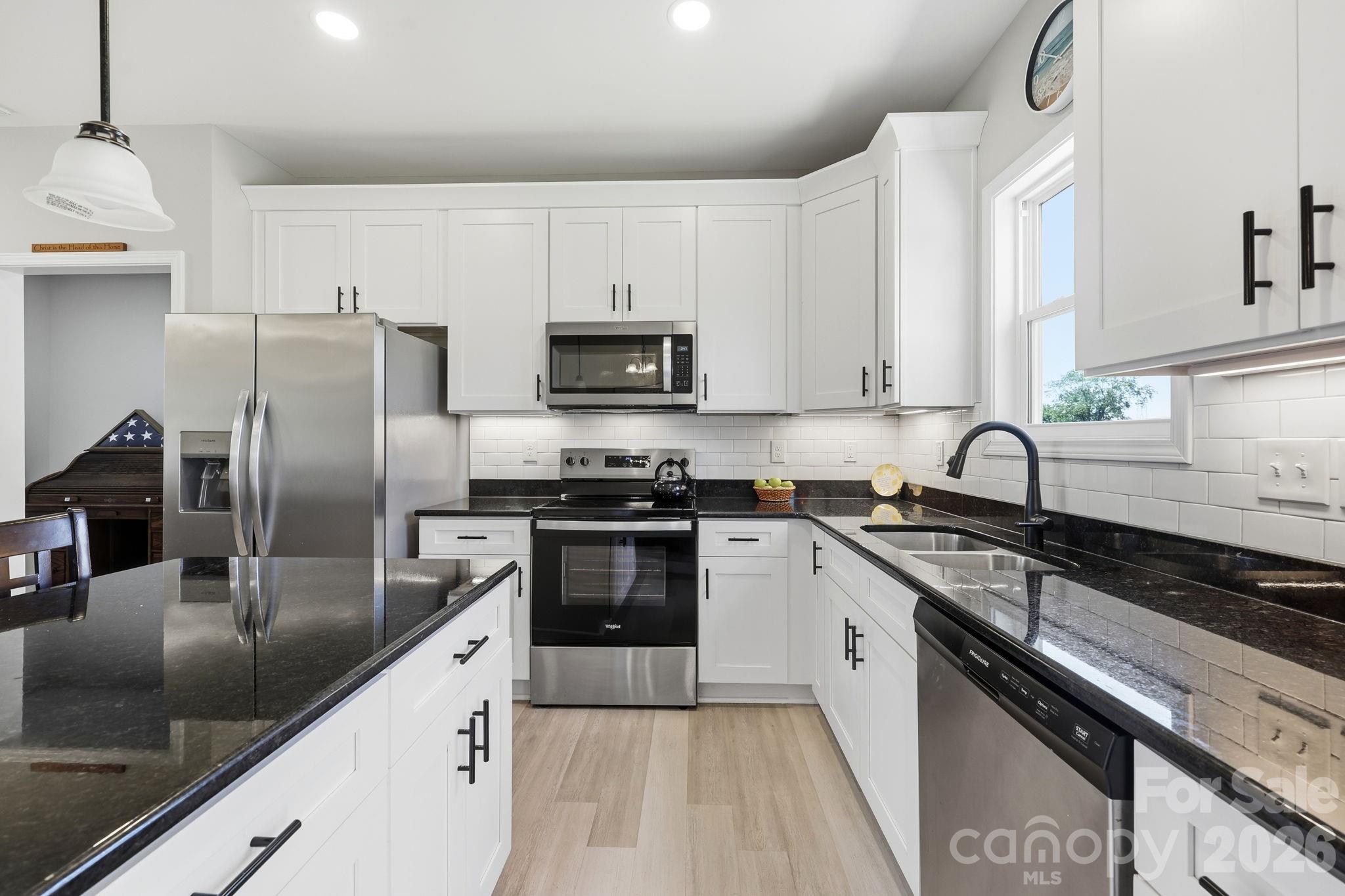 140 Smoke Lane Property Photo 18