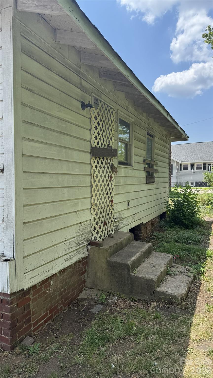 317 N Washington Street Property Photo 3