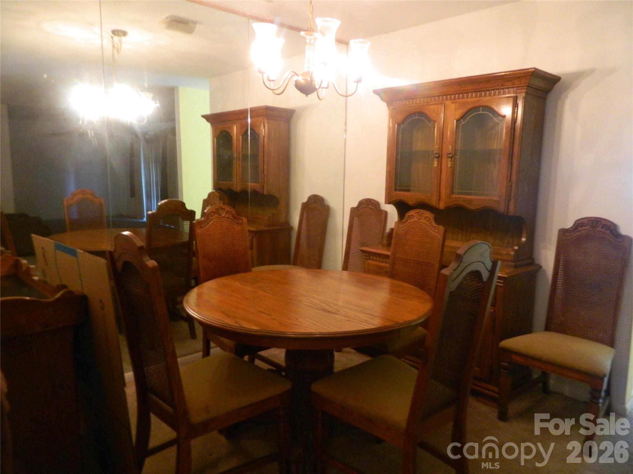 4902 Spring Lake Drive Property Photo 7
