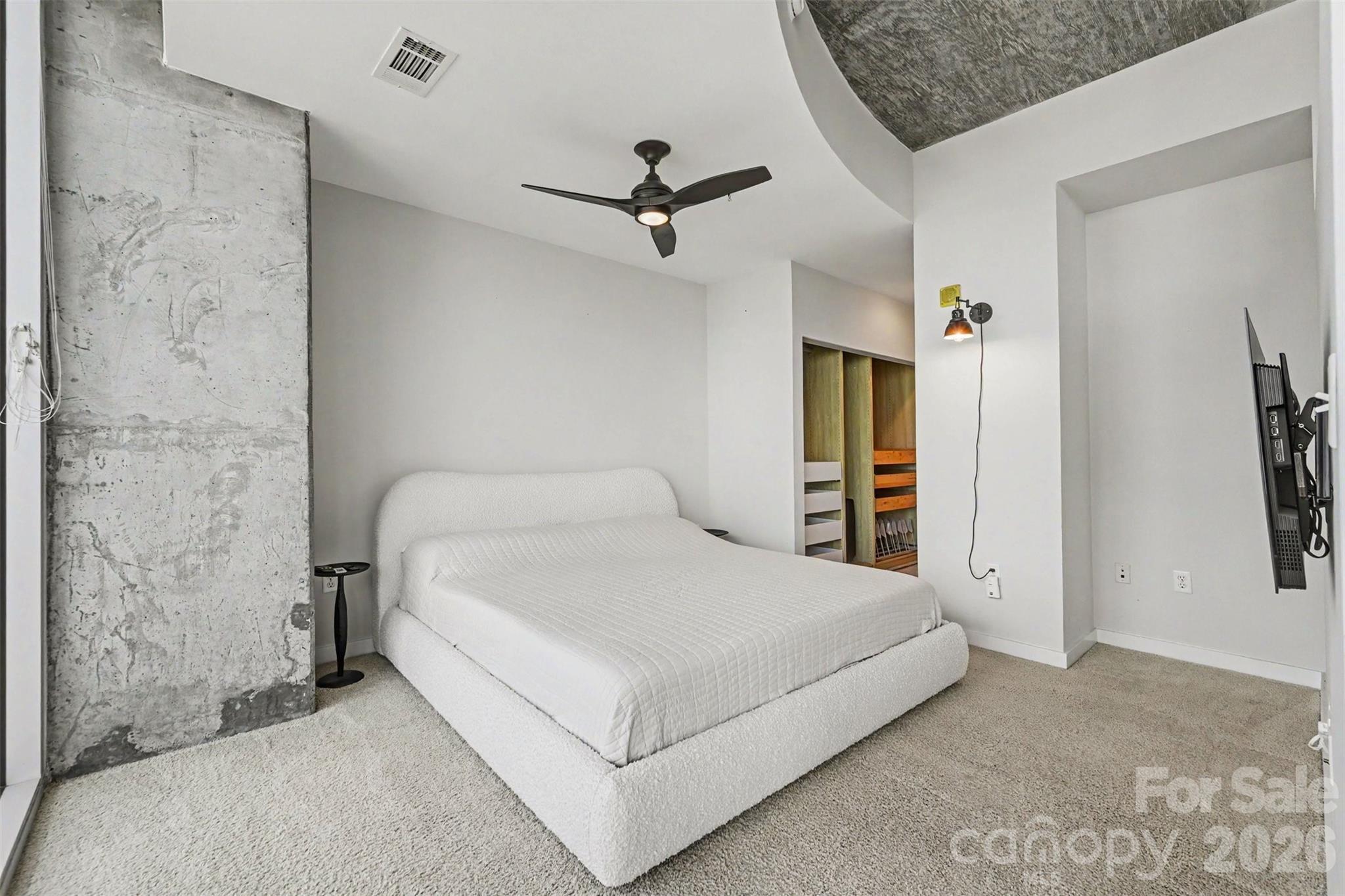 210 N Church Street 2204 Property Photo 14