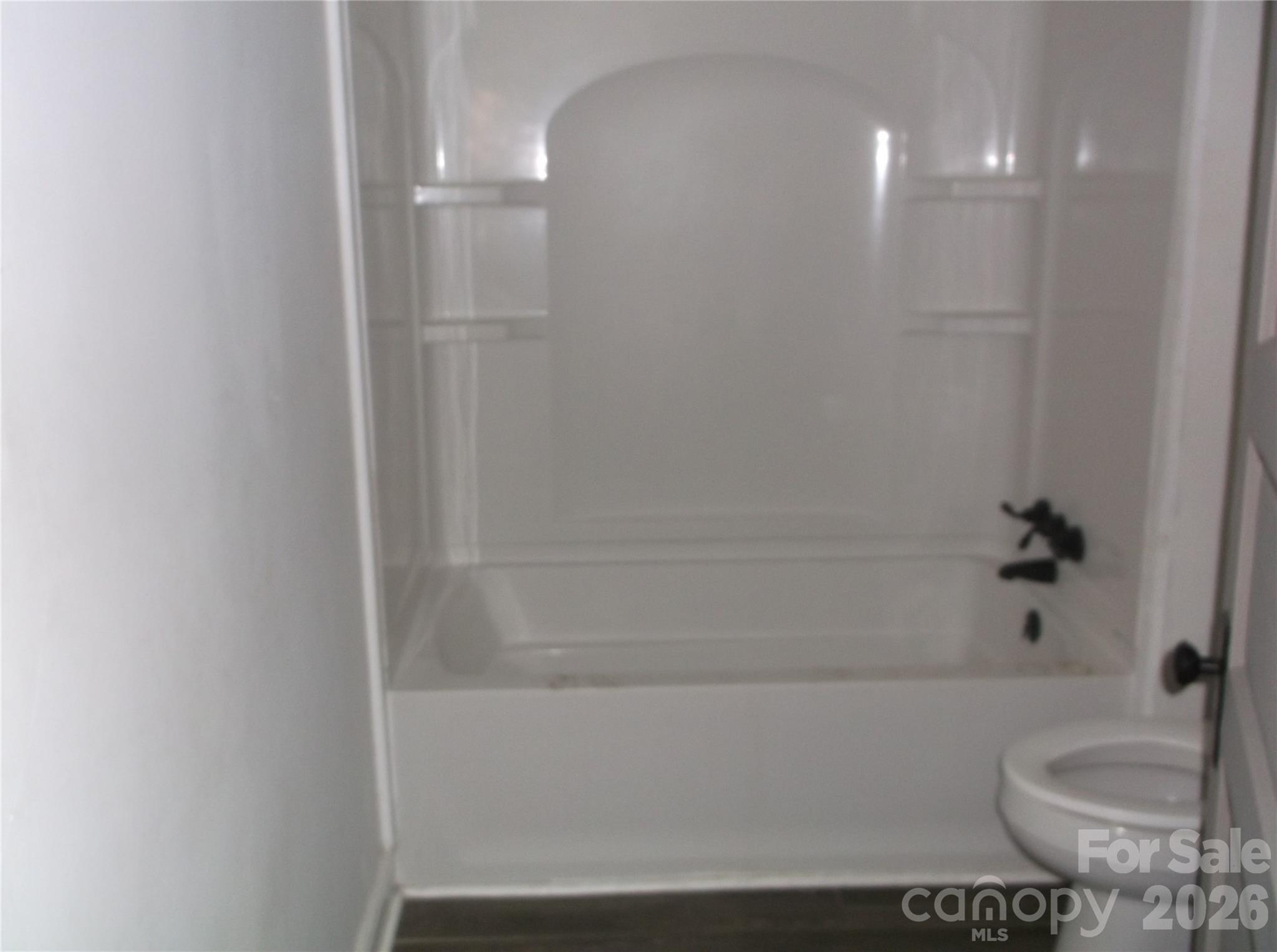 315 N Elm Street Property Photo 7