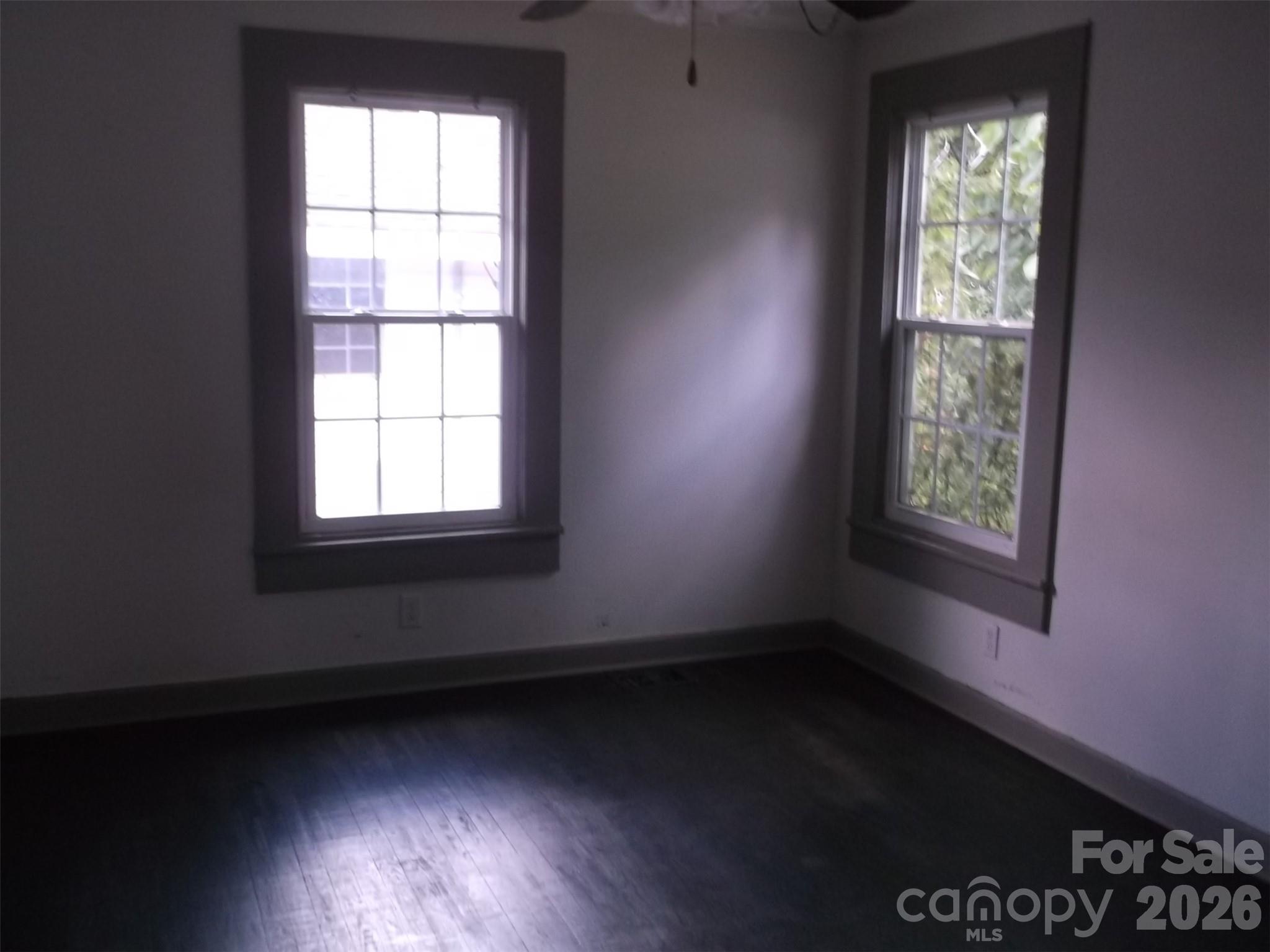 315 N Elm Street Property Photo 9