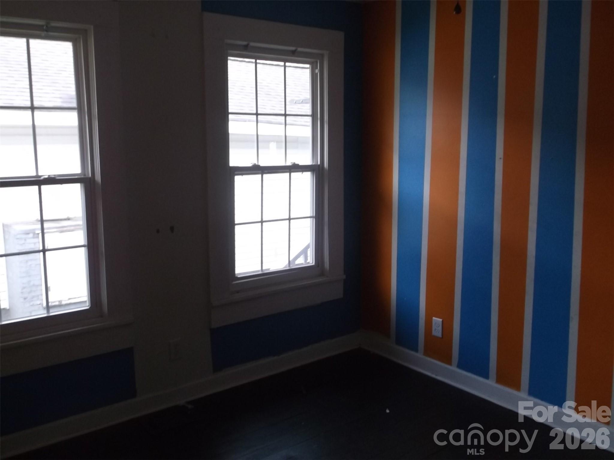 315 N Elm Street Property Photo 10