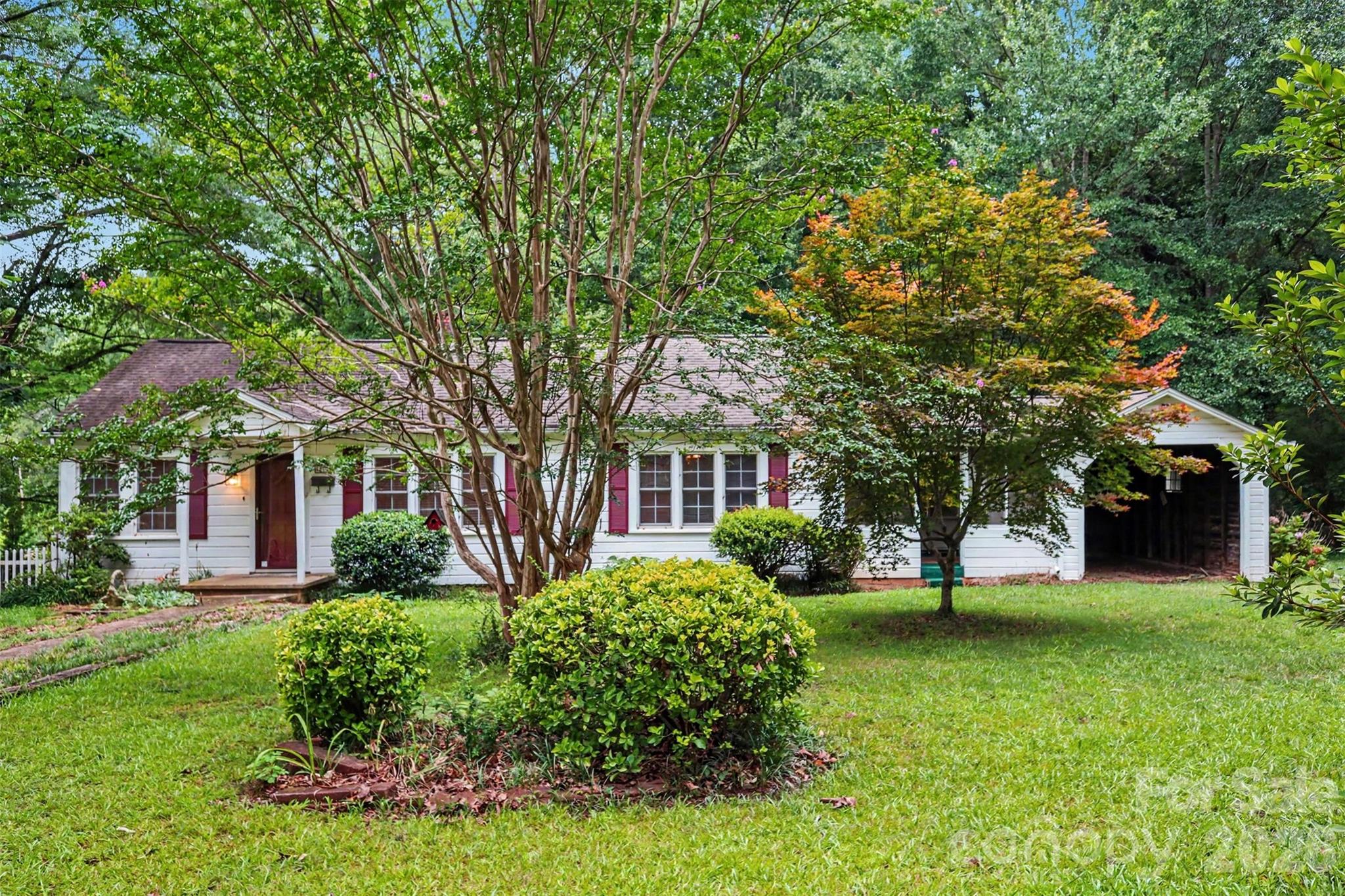 515 N Hill Street Property Photo 1