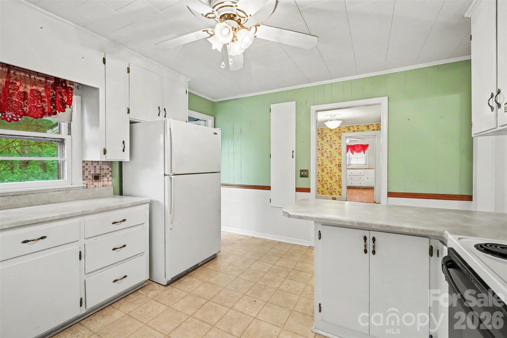 515 N Hill Street Property Photo 18