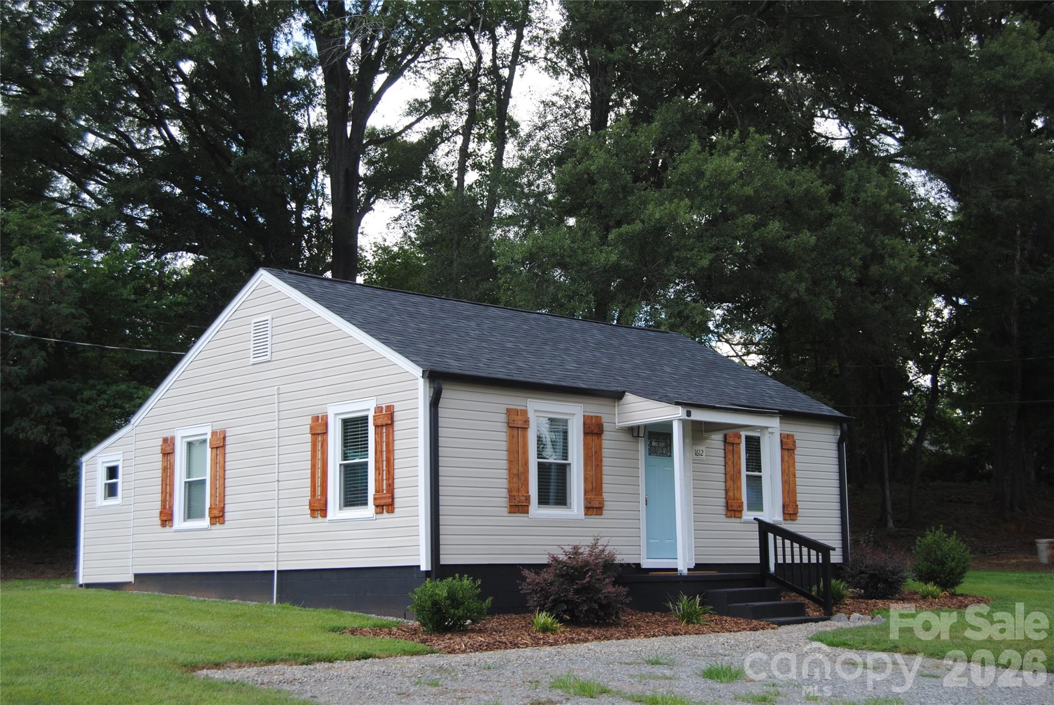 1612 Oakridge Meadows Court Property Photo 1