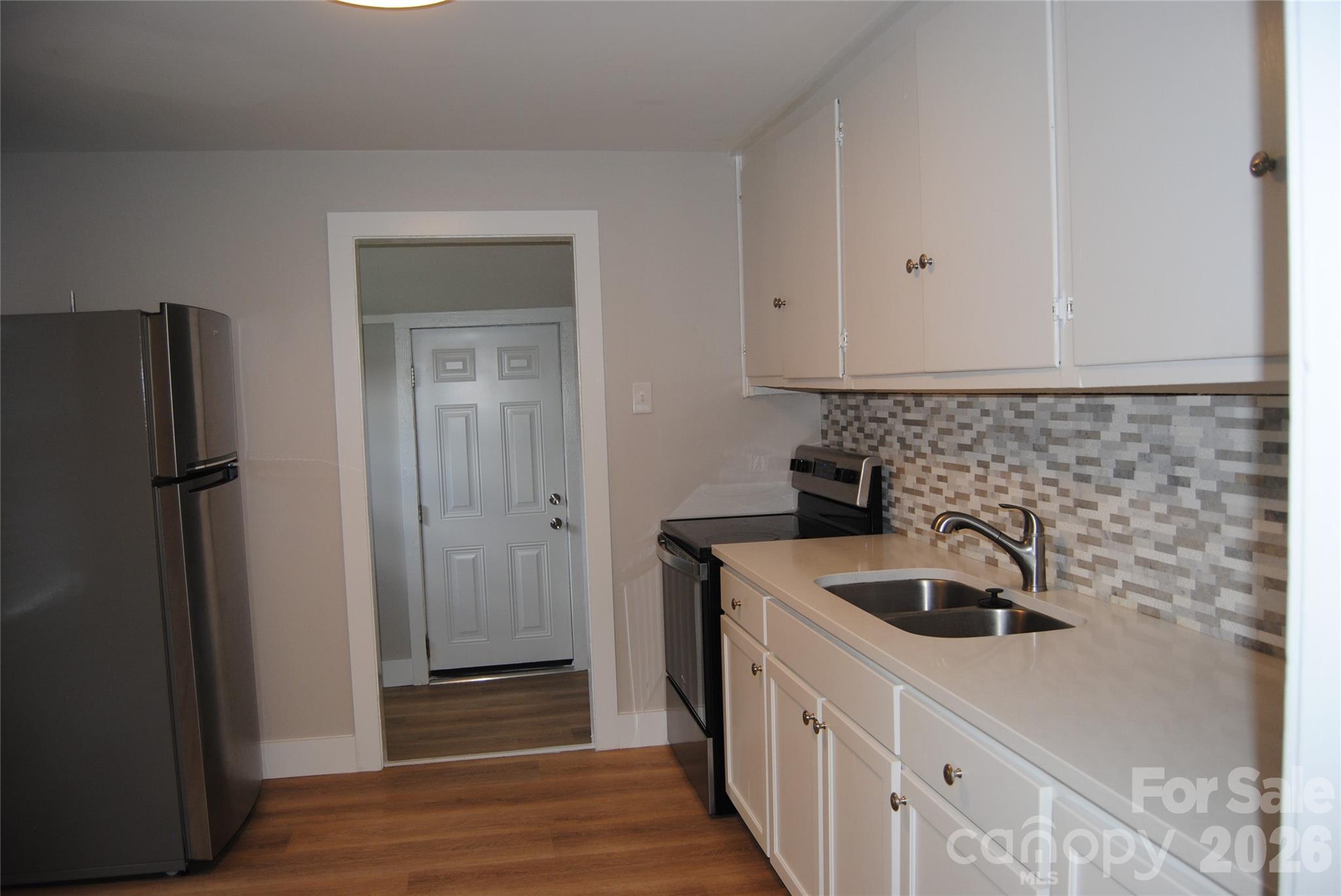 1612 Oakridge Meadows Court Property Photo 5