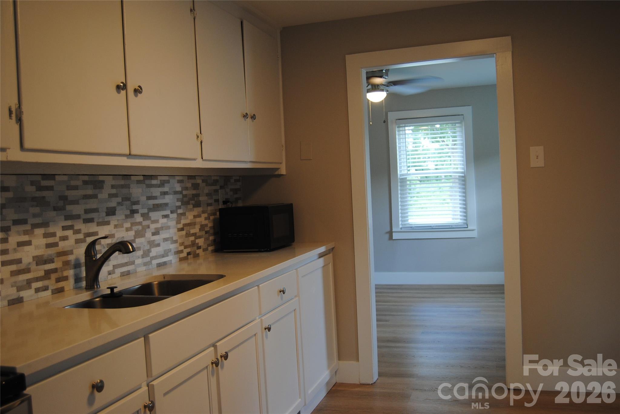 1612 Oakridge Meadows Court Property Photo 6