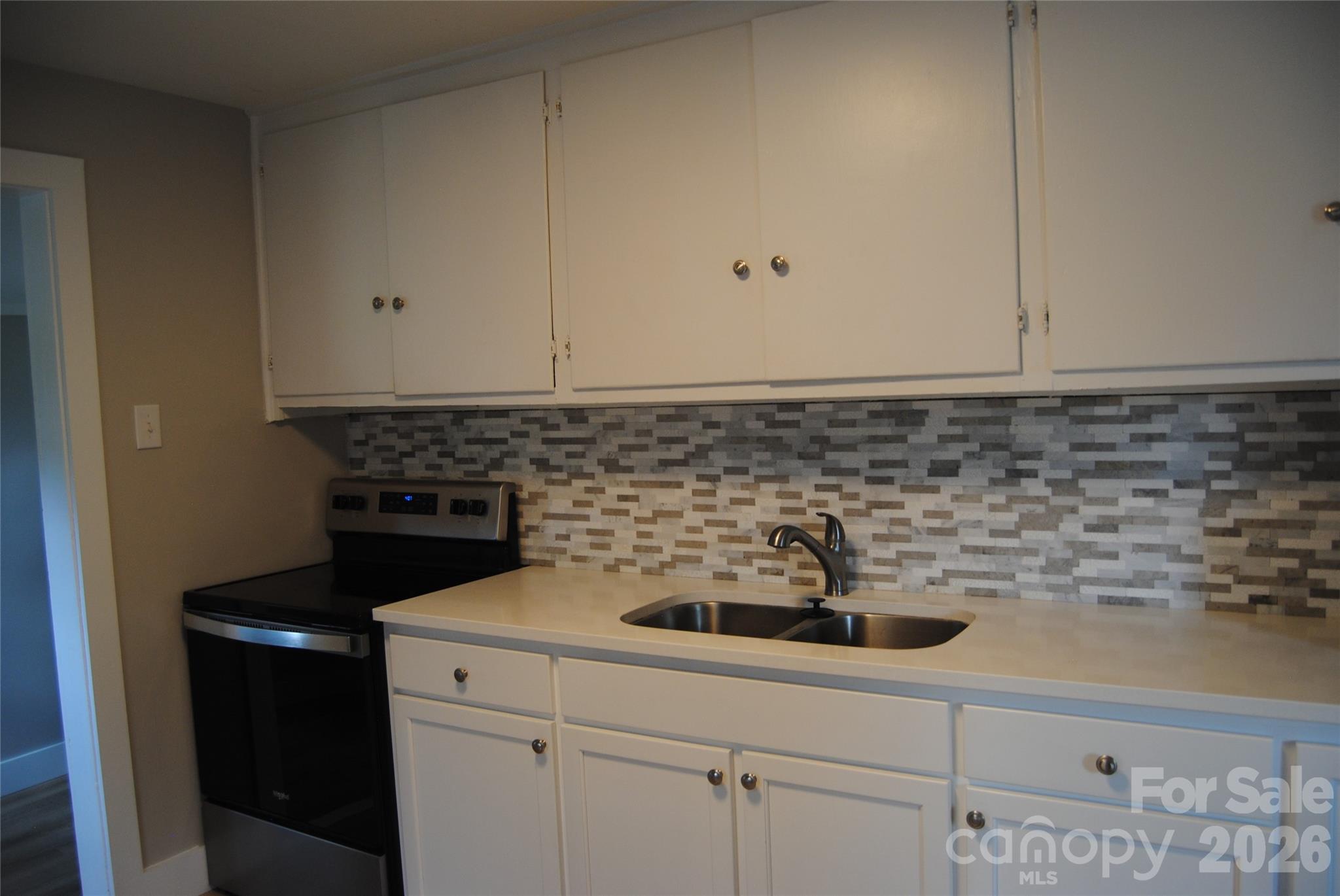 1612 Oakridge Meadows Court Property Photo 7